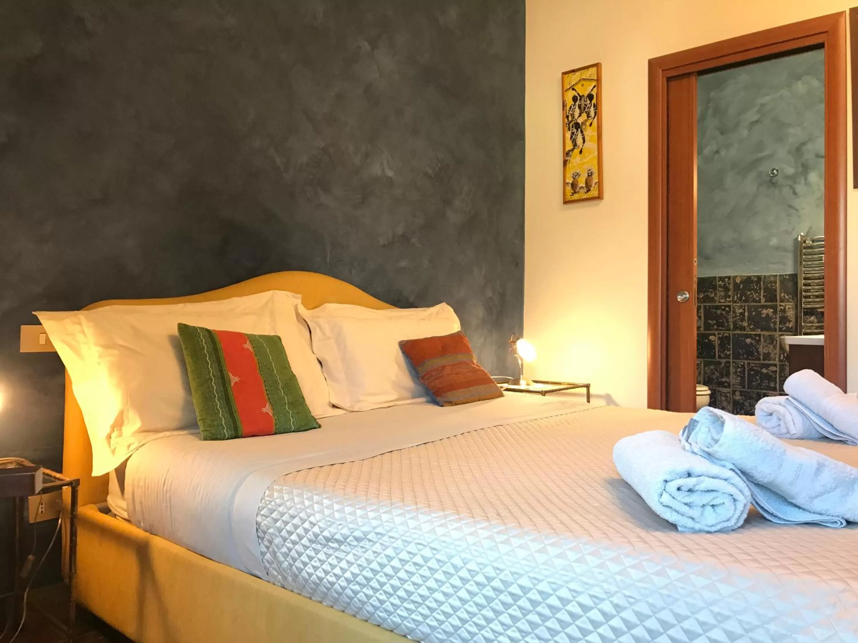 Photo of the whole room, Bed in B&B Casamiranapoli