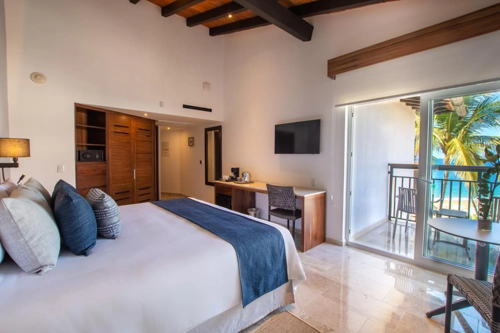 Bedroom, Bed in Buenaventura Grand Hotel & Great Moments - All Inclusive