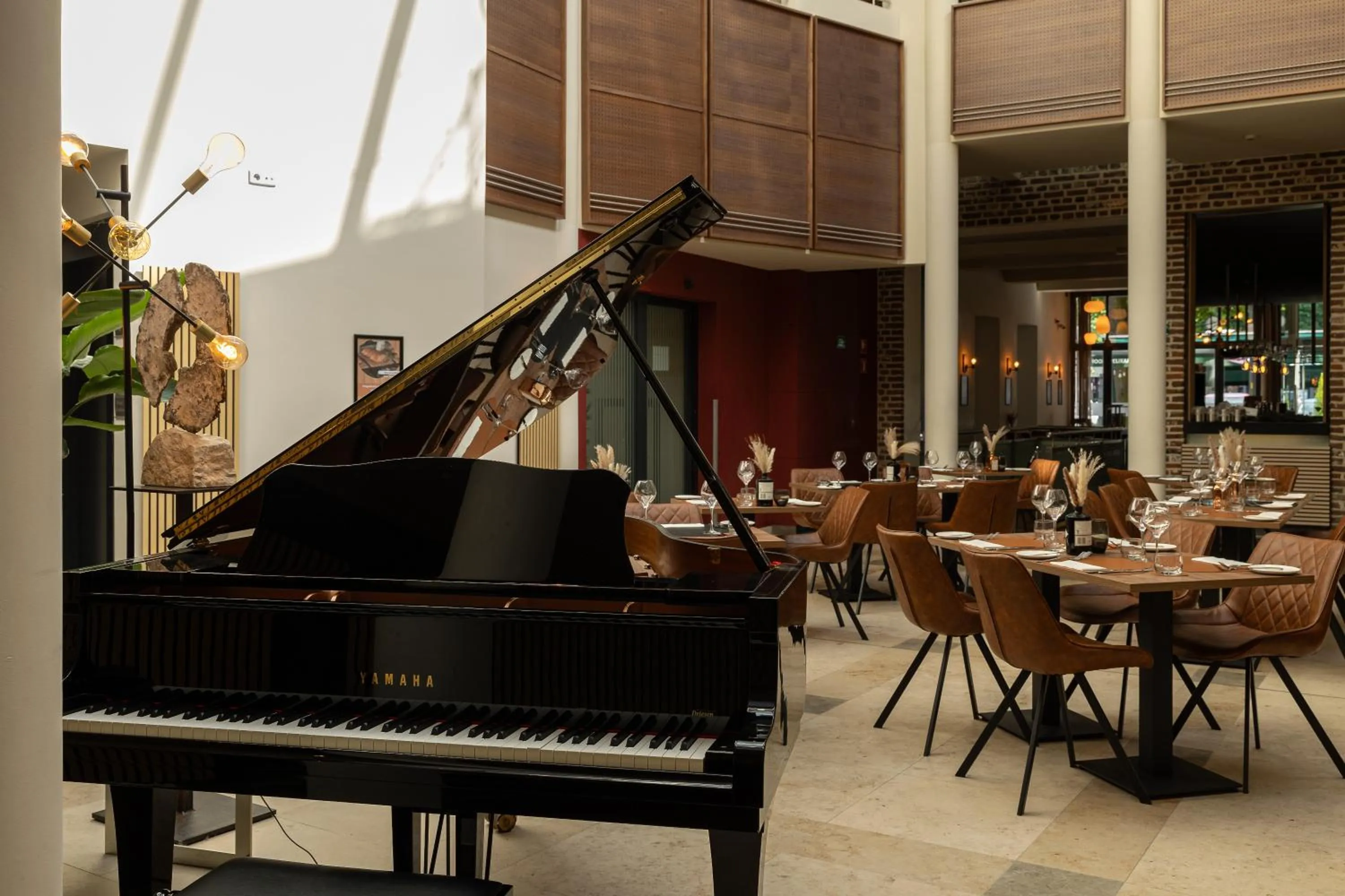 Restaurant/places to eat in Hotel Van Eyck