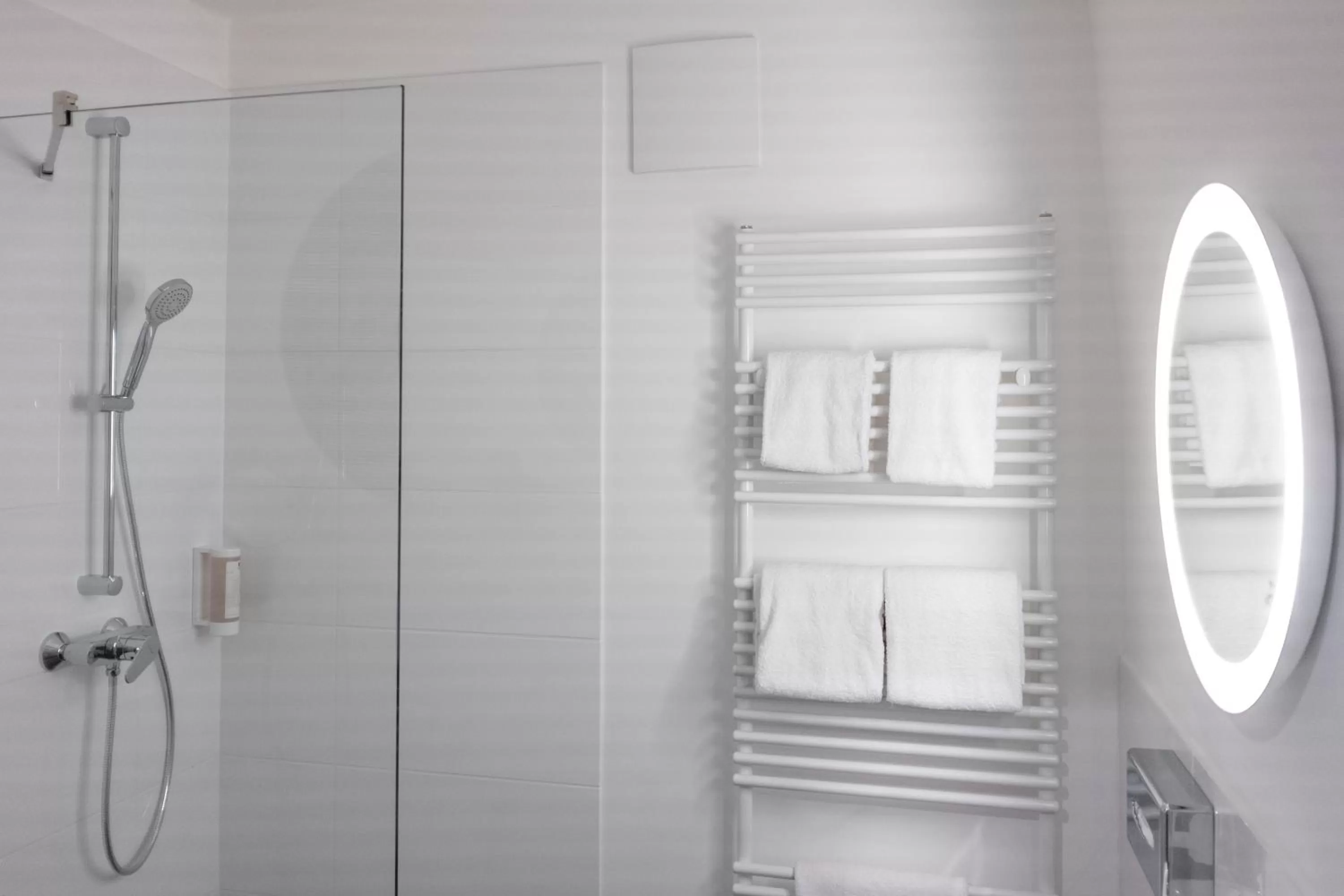 Bathroom in ANA Living Augsburg City Center by Arthotel ANA - Self-Service-Hotel