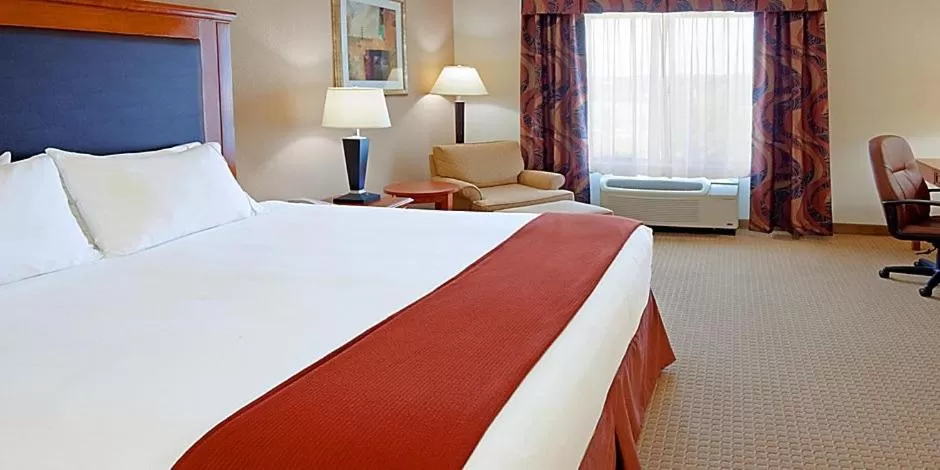 Holiday Inn Express & Suites Albany Airport Area - Latham by IHG