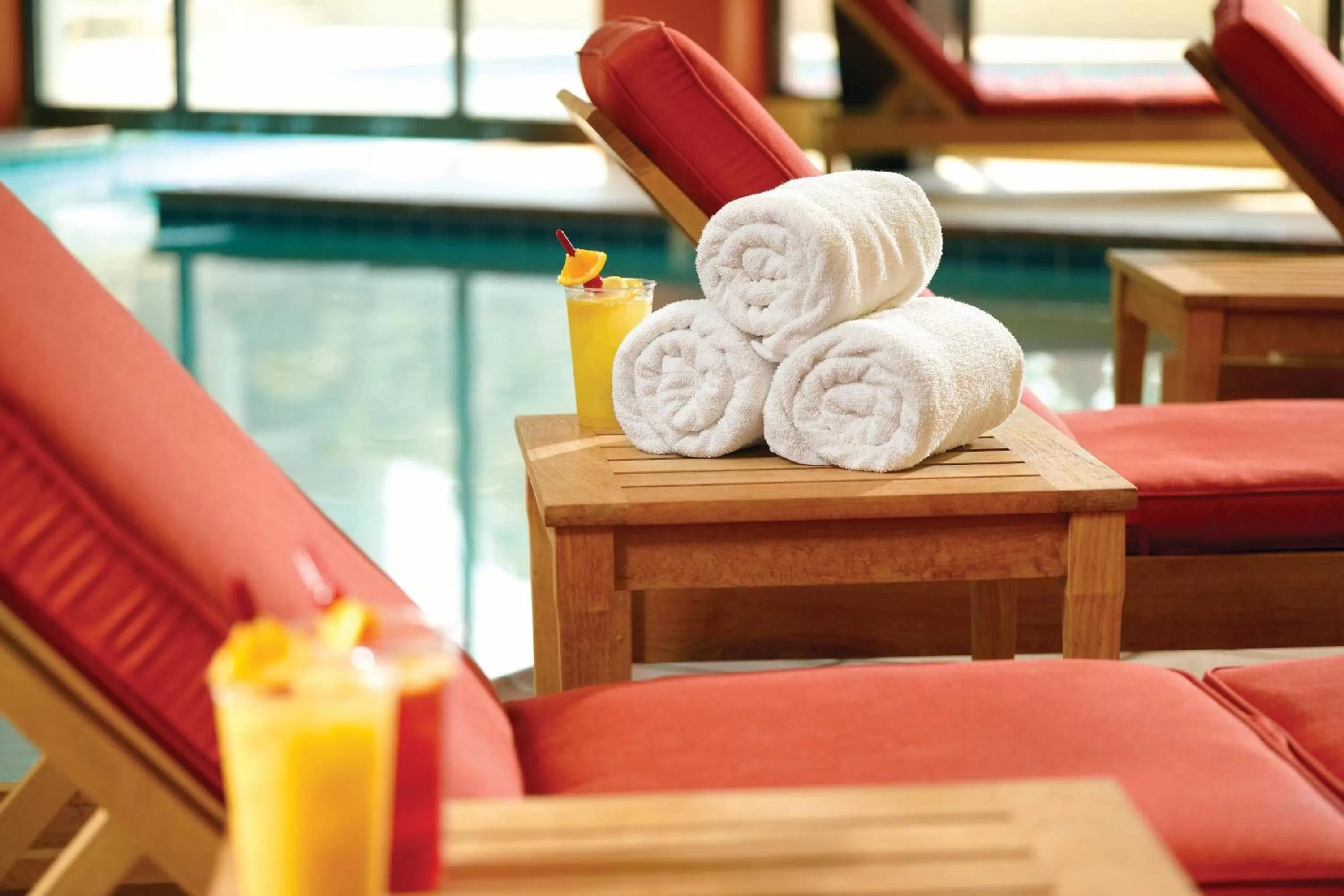 Swimming pool in Atlanta Airport Marriott