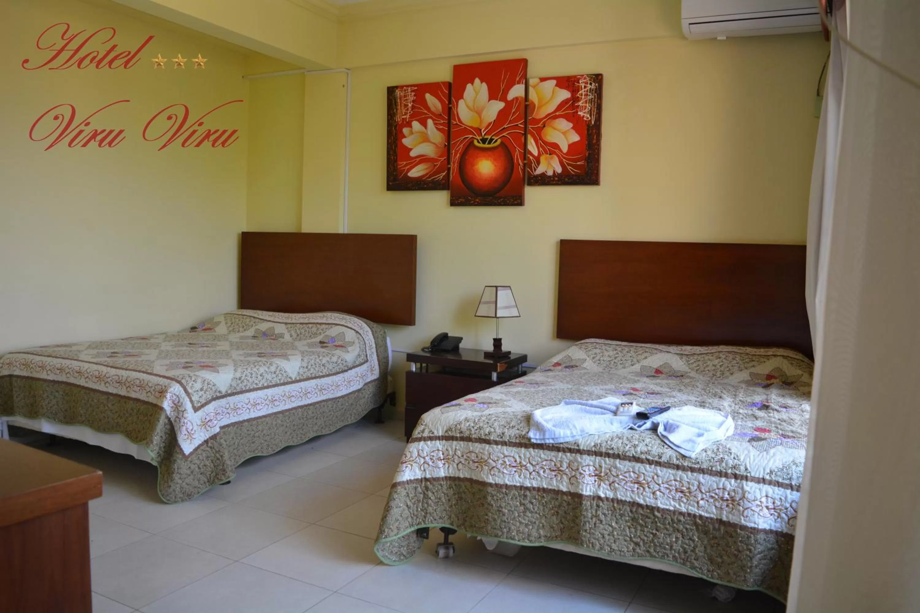 Bed in Hotel Viru Viru II