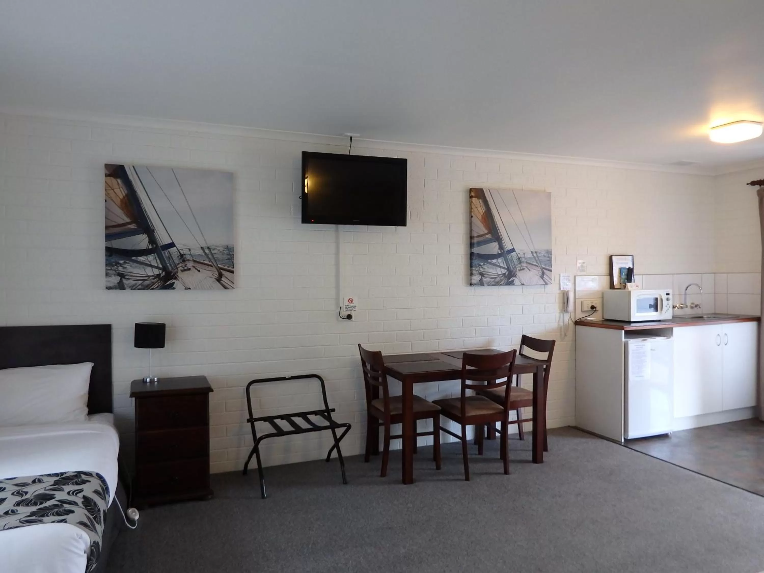 Decorative detail, Bed in Frankston Motel