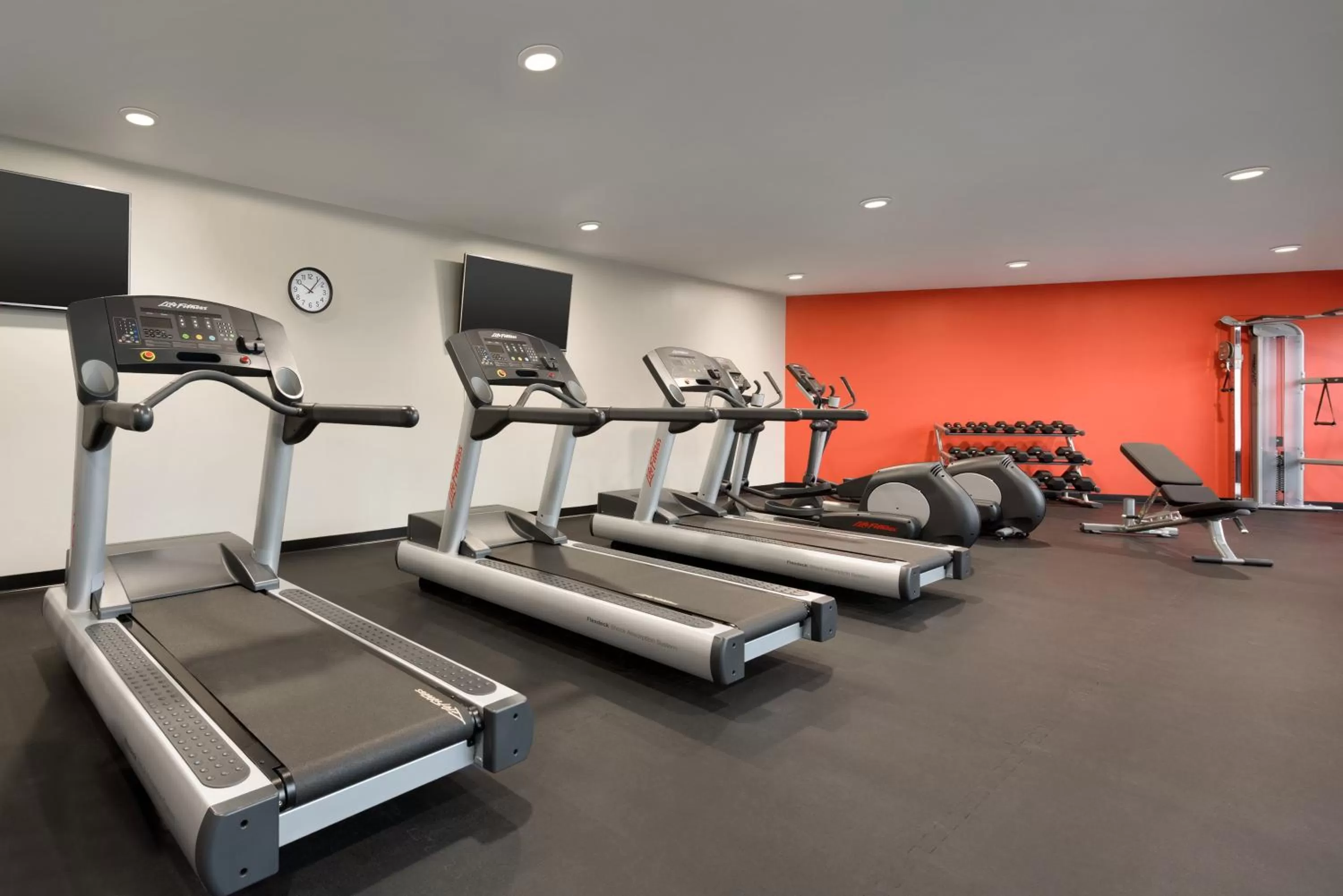 Fitness centre/facilities in Holiday Inn - Bloomington - Normal by IHG
