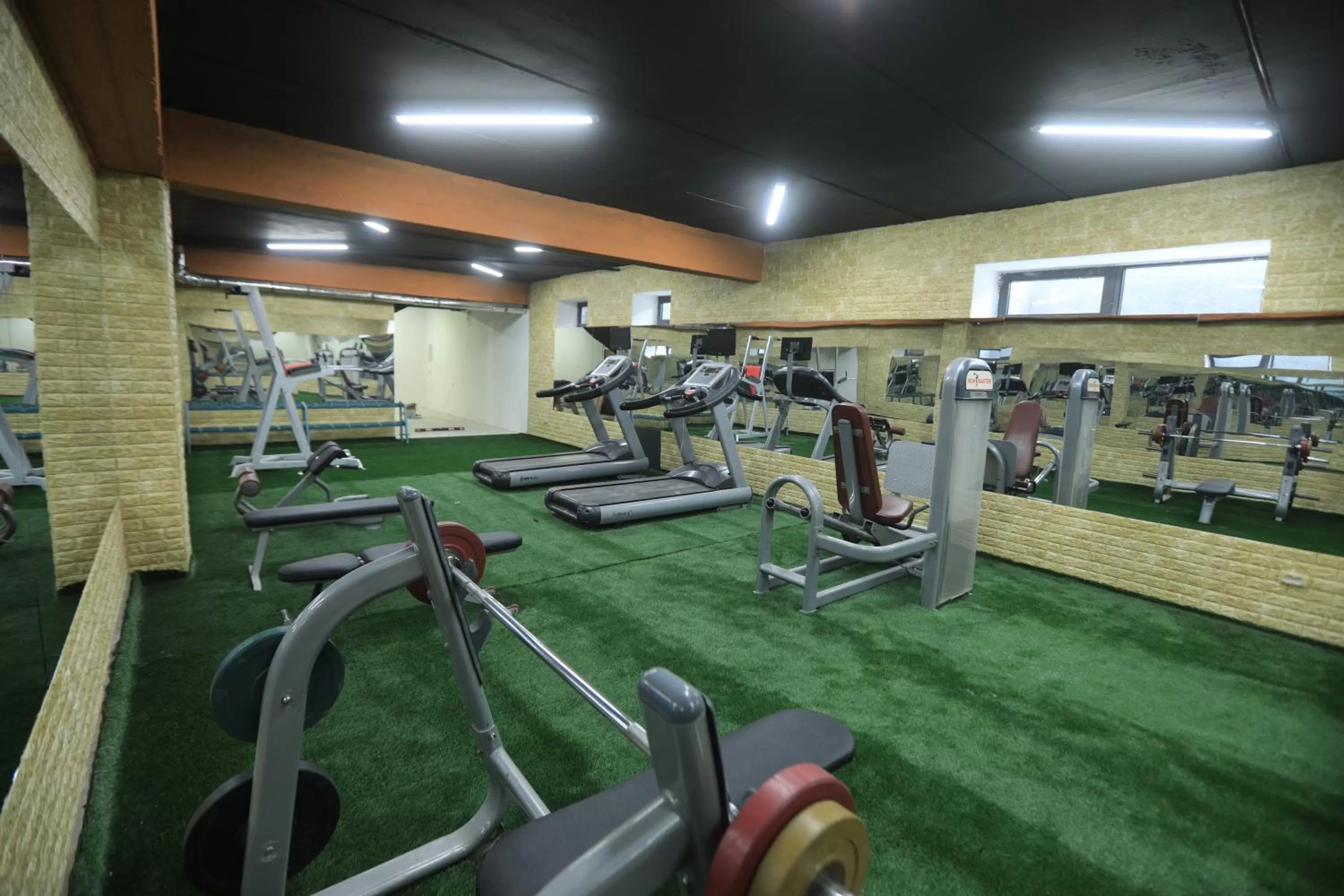 Fitness centre/facilities in CHlNOR HOTEL