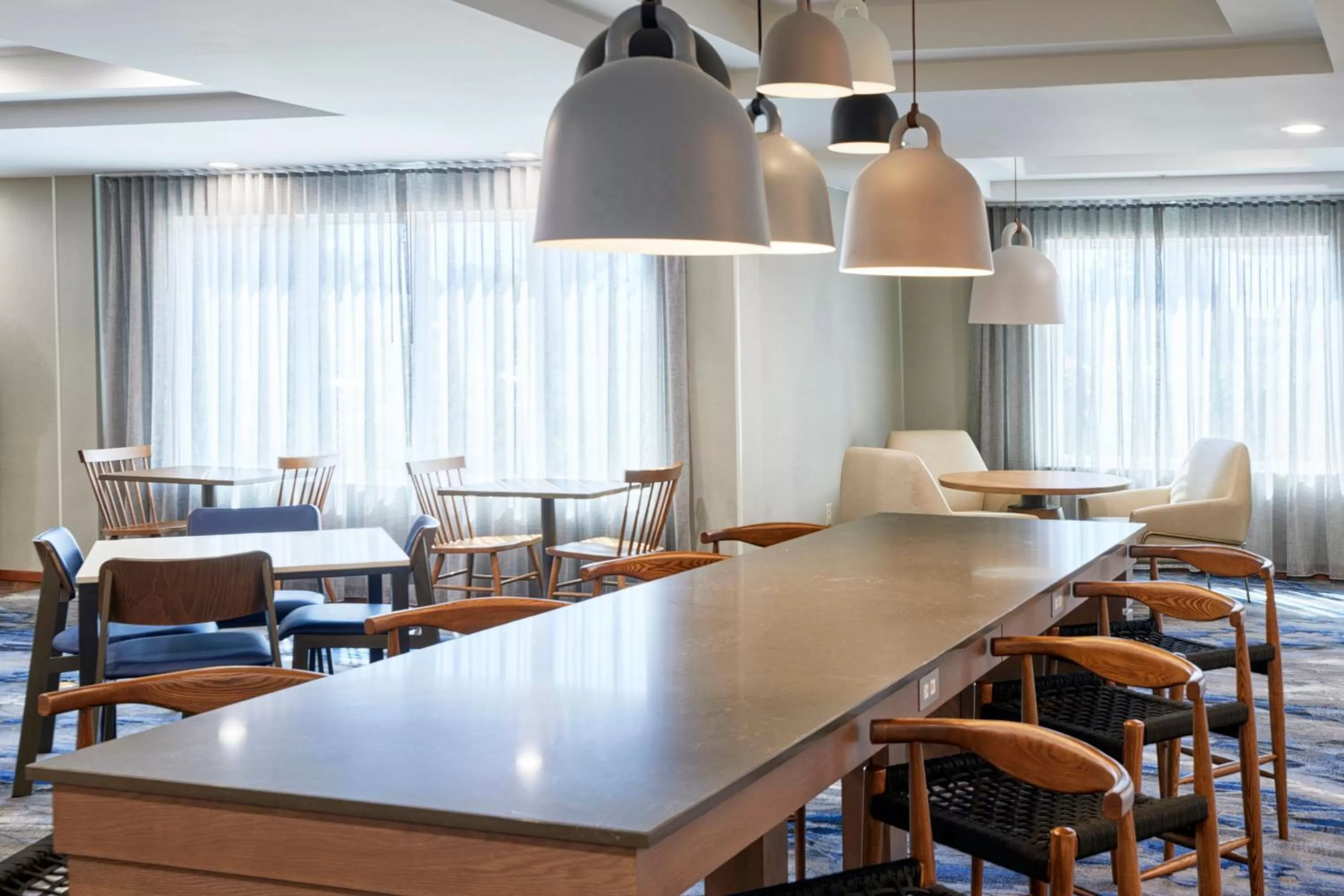 Lobby or reception in Fairfield Inn & Suites Burlington