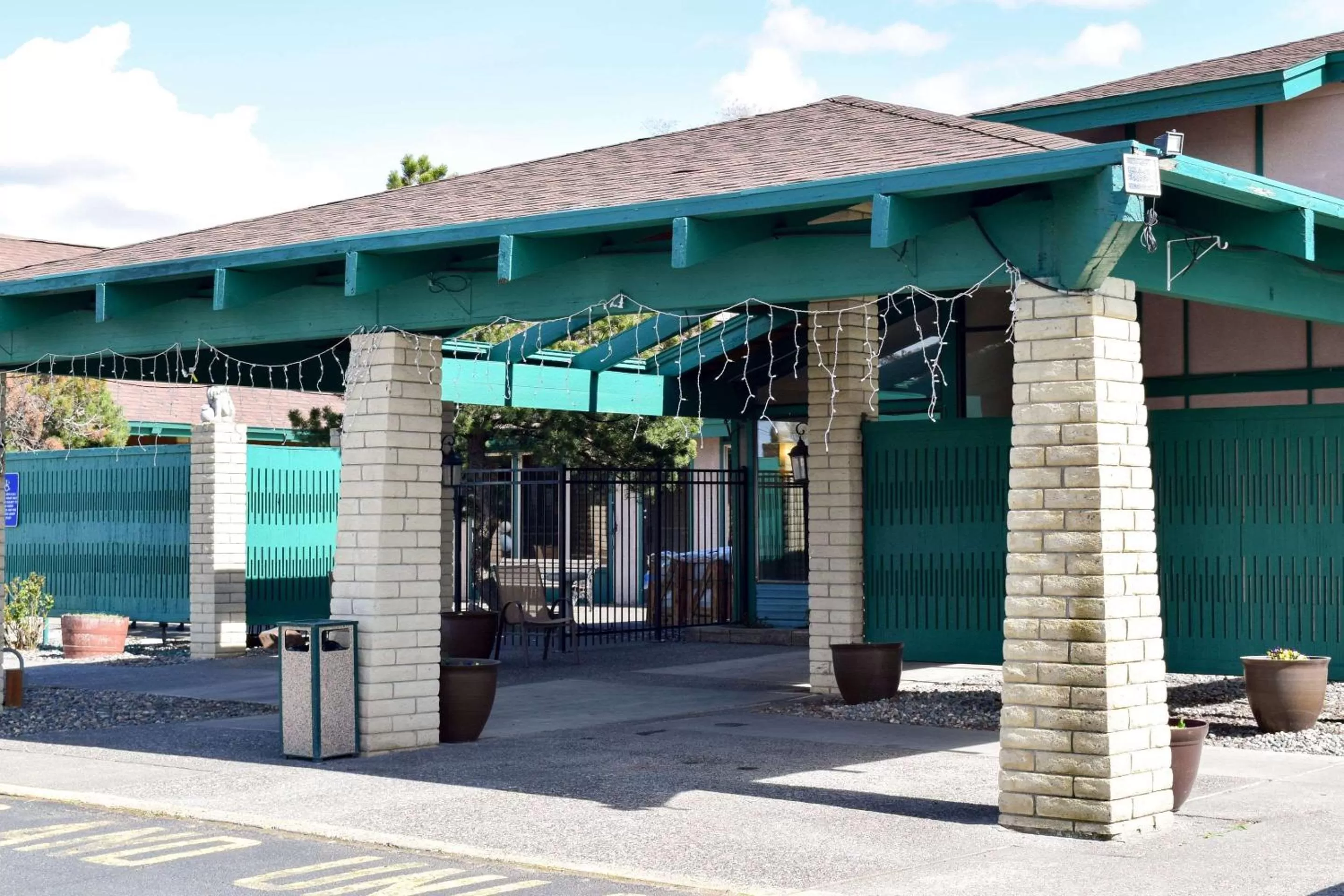 Property building in Quality Inn Umatilla - Hermiston