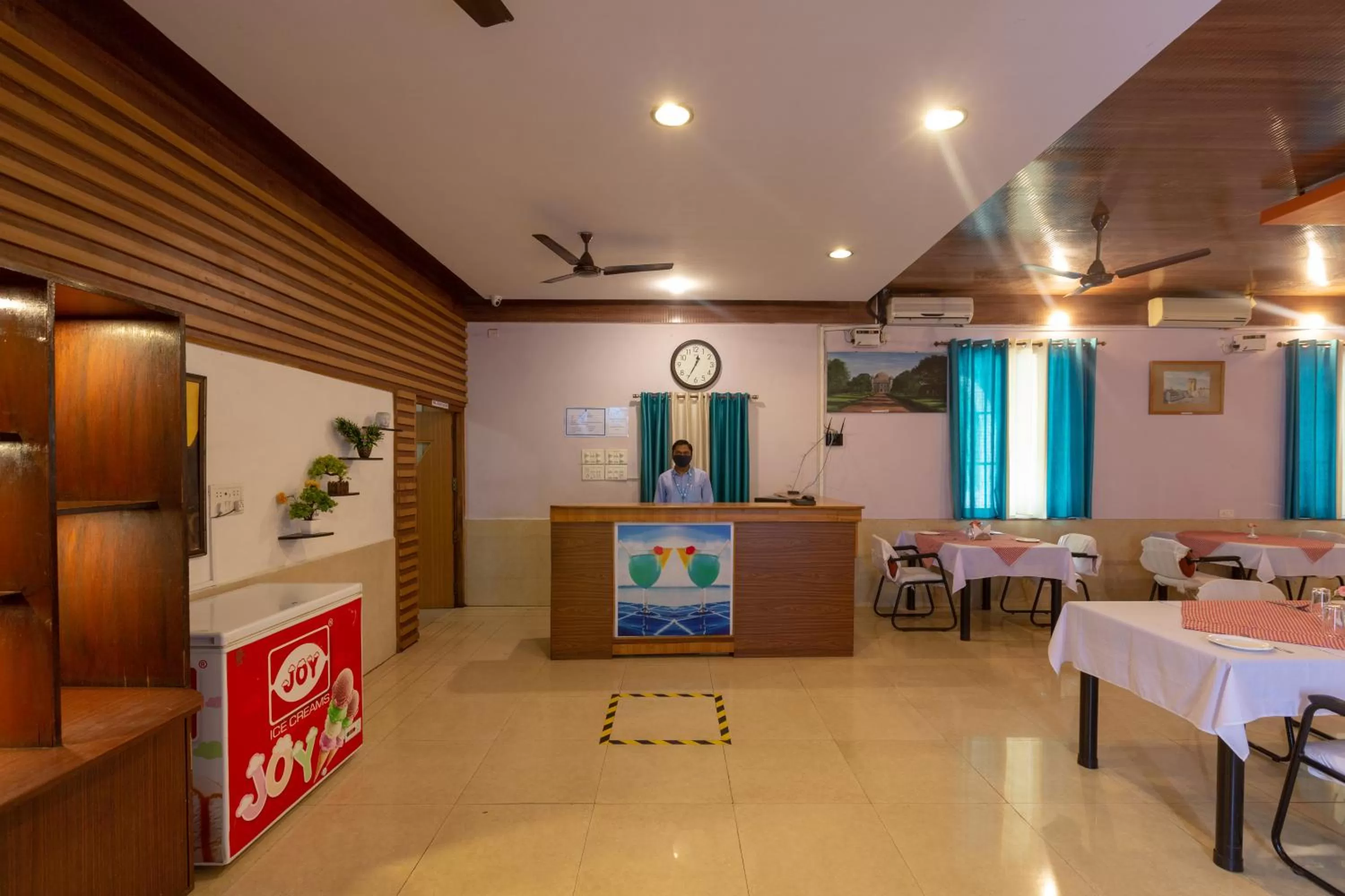 KSTDC Hotel Mayura Bhuvaneshwari Kamalapur