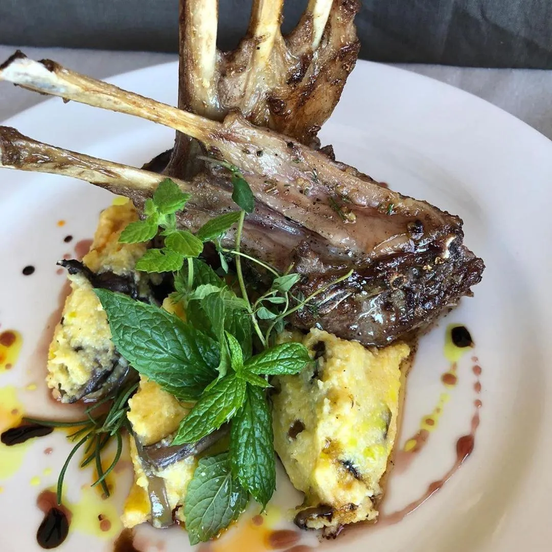 Food in Las Cumbres Hotel