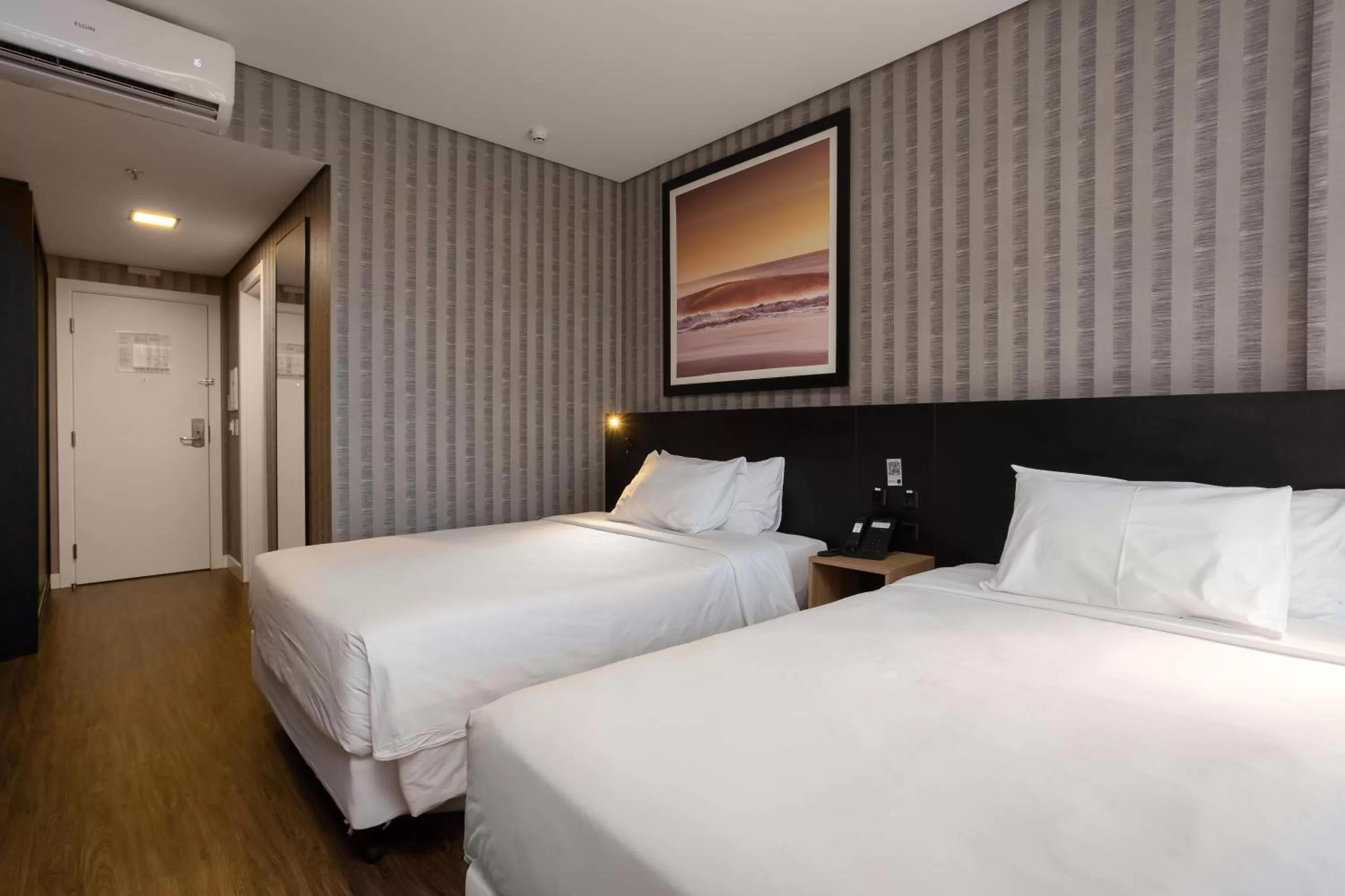 Bed in Hilton Garden Inn Praia Brava