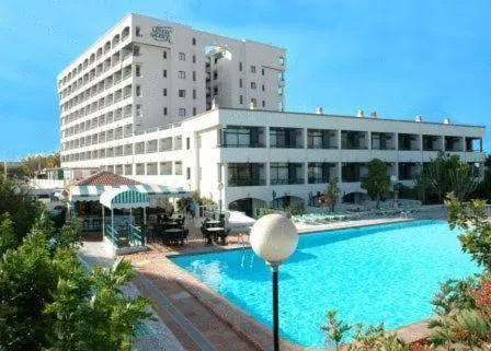 Facade/entrance in Apartamentos Green Park