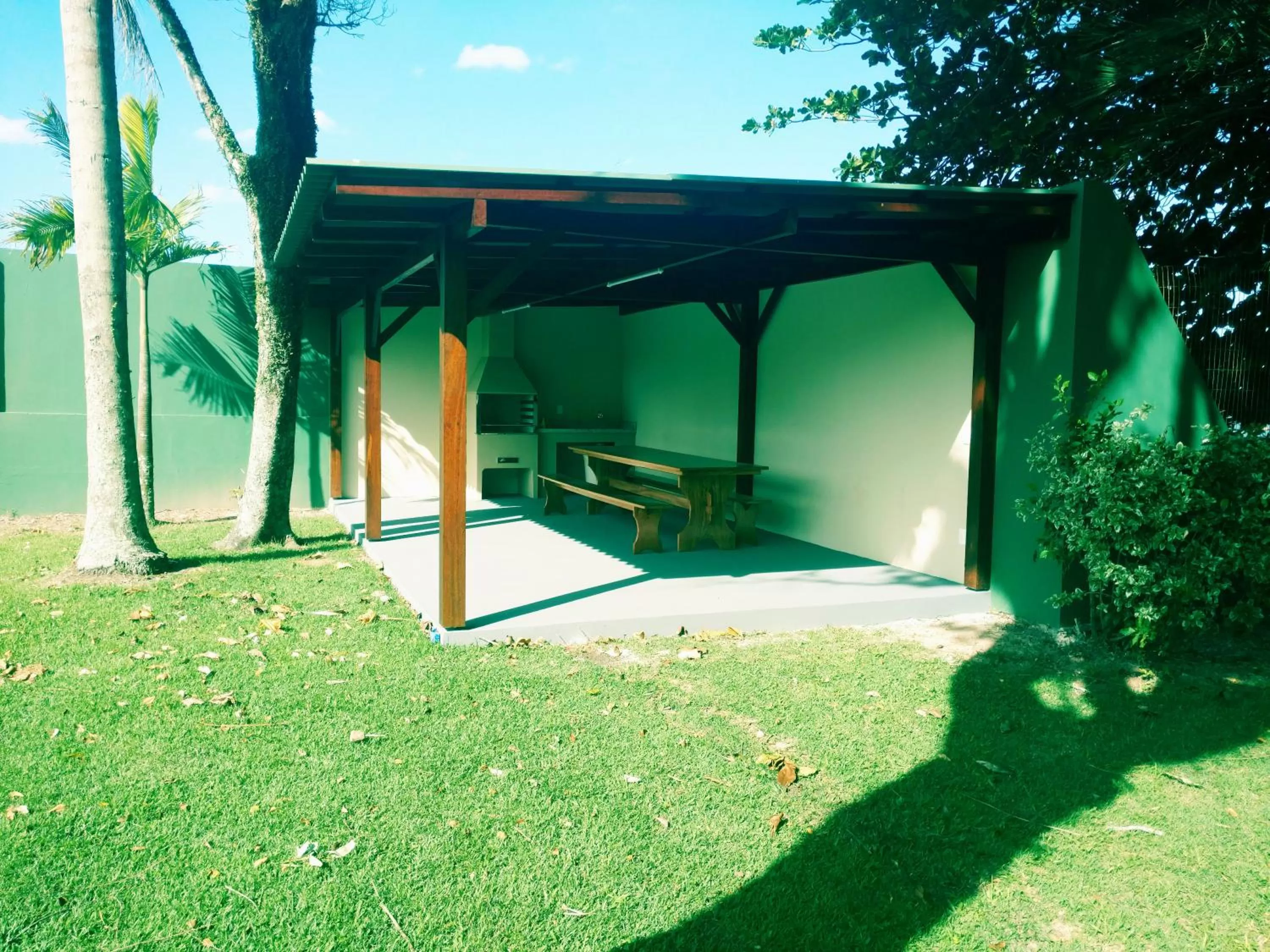 BBQ facilities in Brisamar Suite Hotel