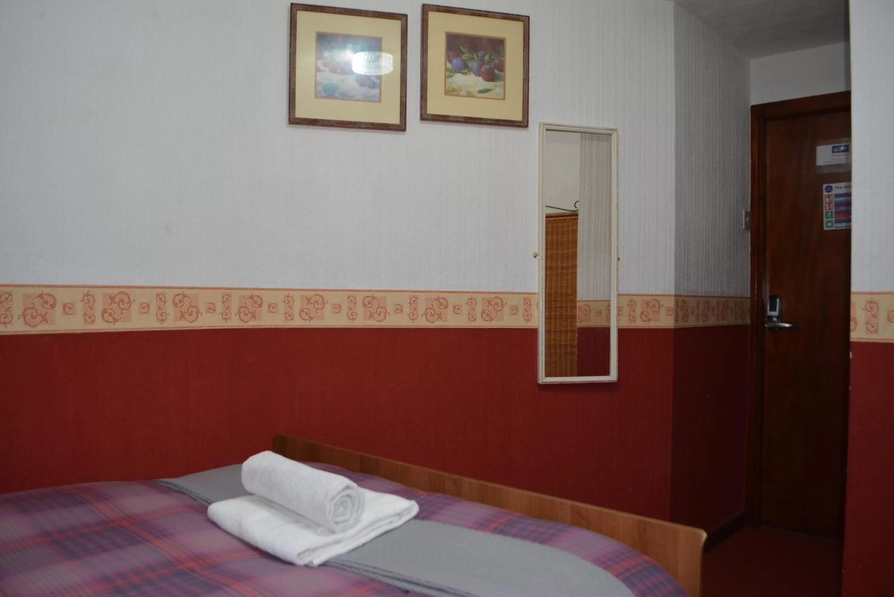 Bed in BLACKPOOL MERCY Inn HOTEL