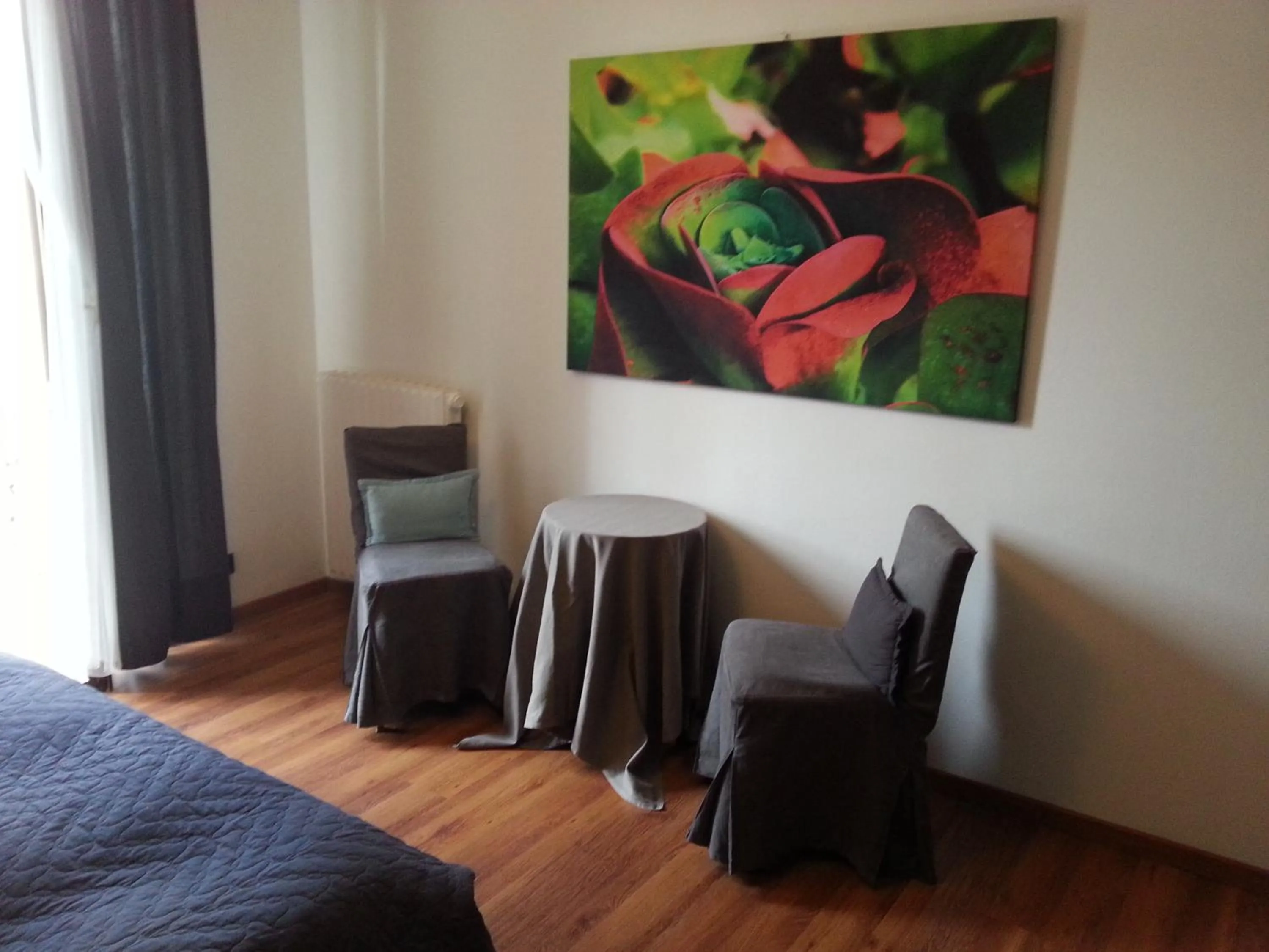 Photo of the whole room in Megaride Guest House