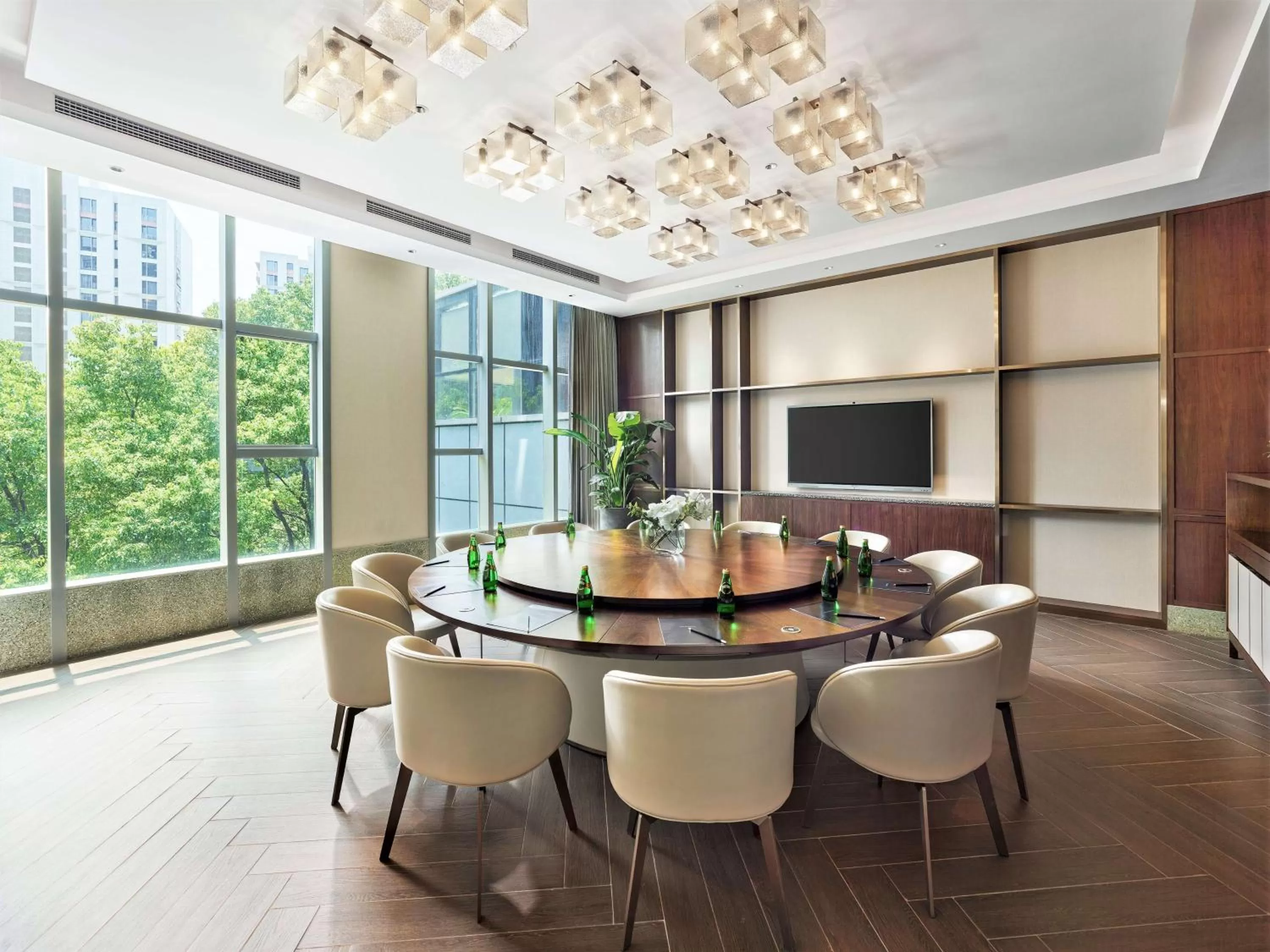 Property building in Hilton Shanghai Hongqiao