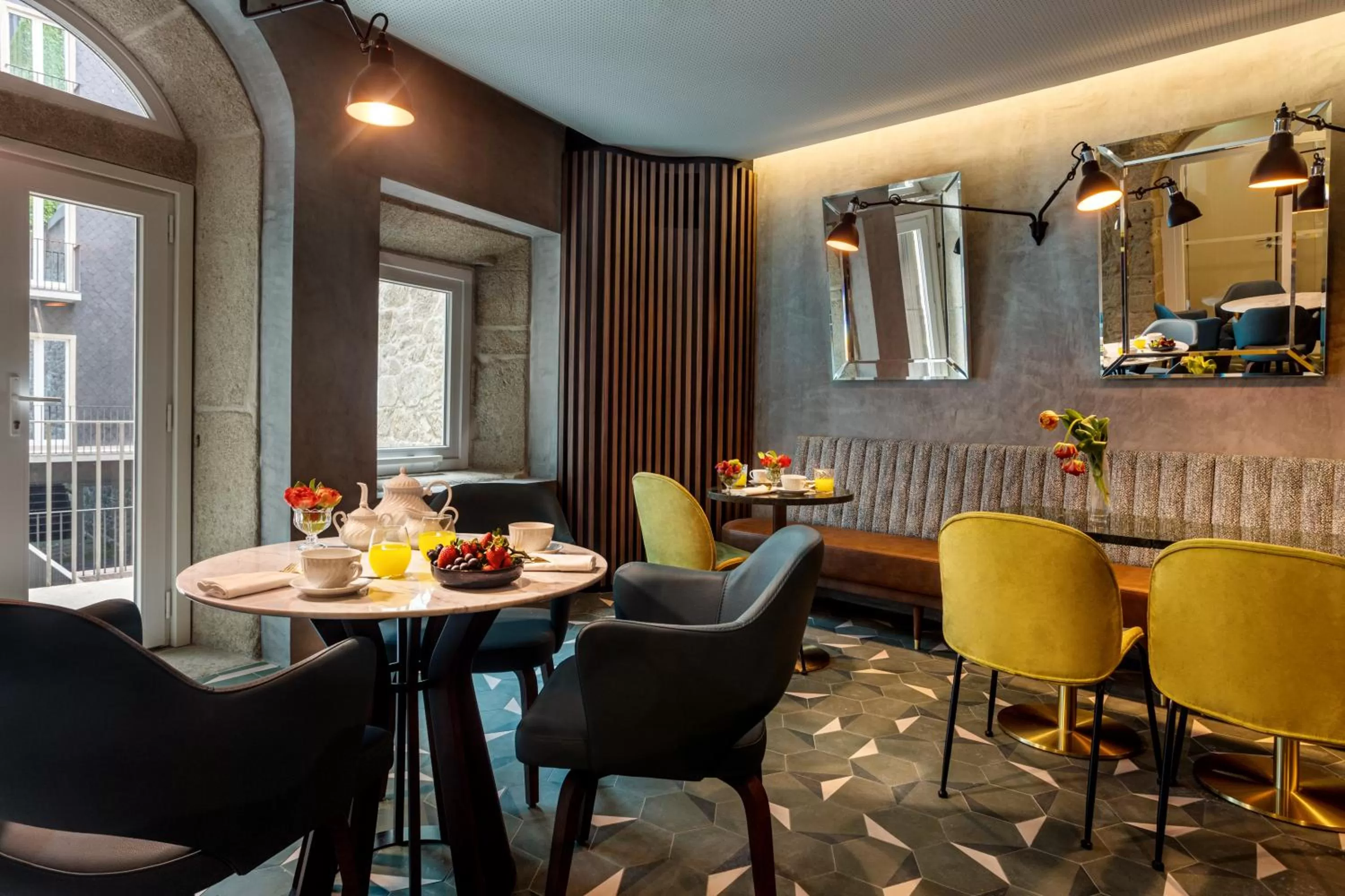 Restaurant/places to eat in Pousada do Porto - Rua das Flores