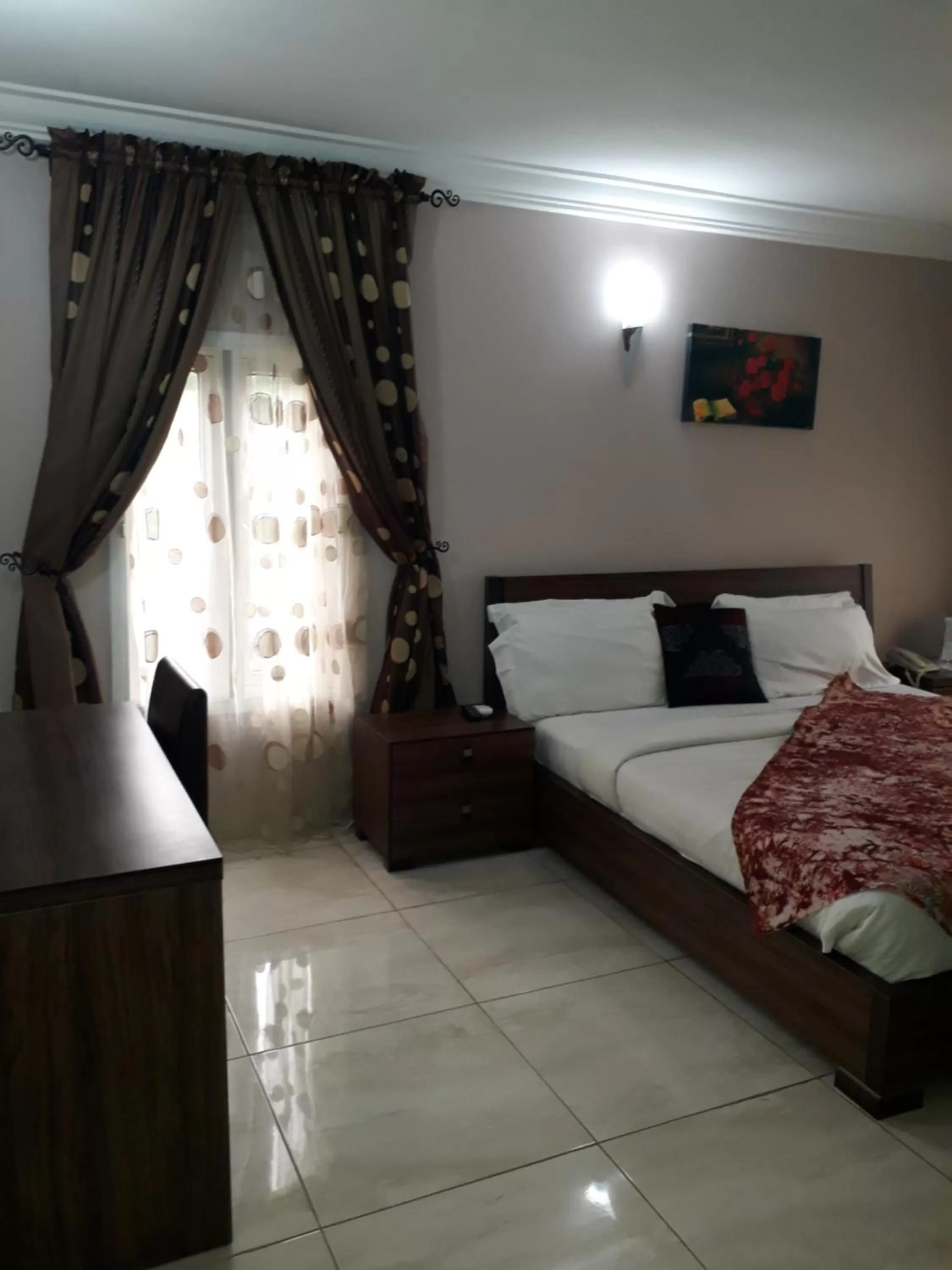 Bed in KH Lodge Abuja