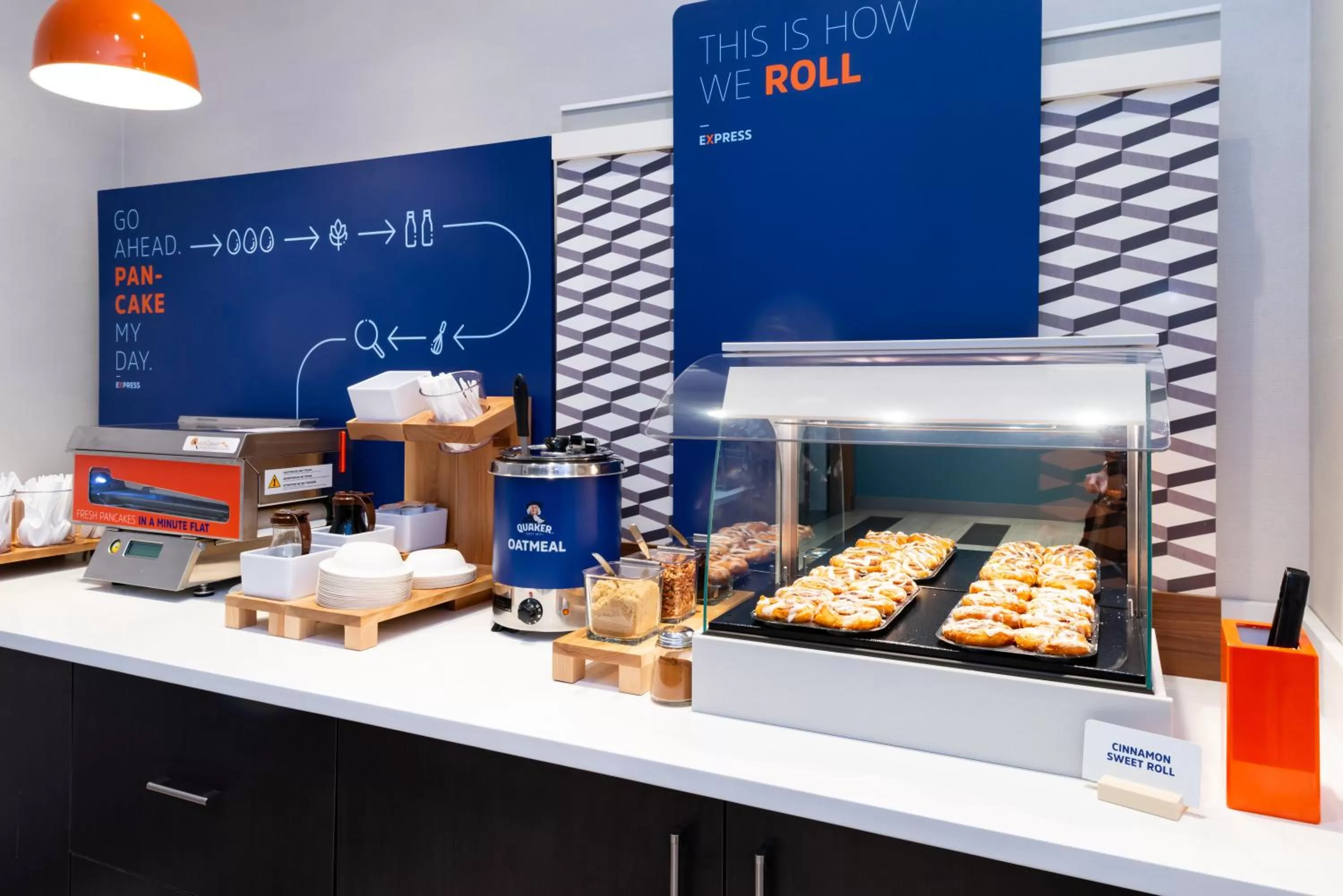 Breakfast in Holiday Inn Express & Suites - Romeoville - Joliet North by IHG