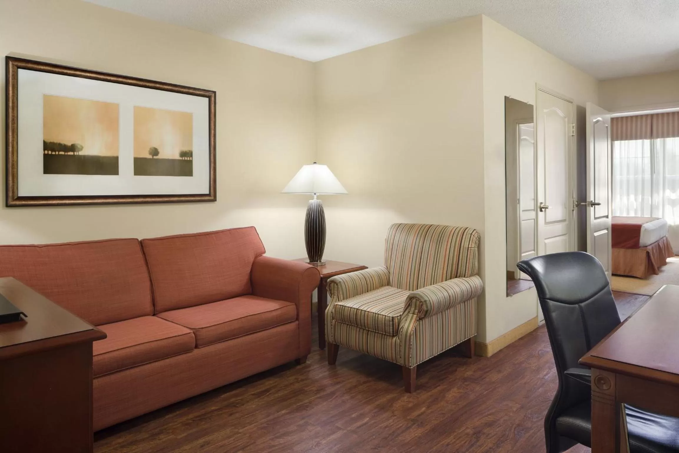 One-Bedroom King Suite - Disability Access in Country Inn & Suites by Radisson, Baltimore North, MD
