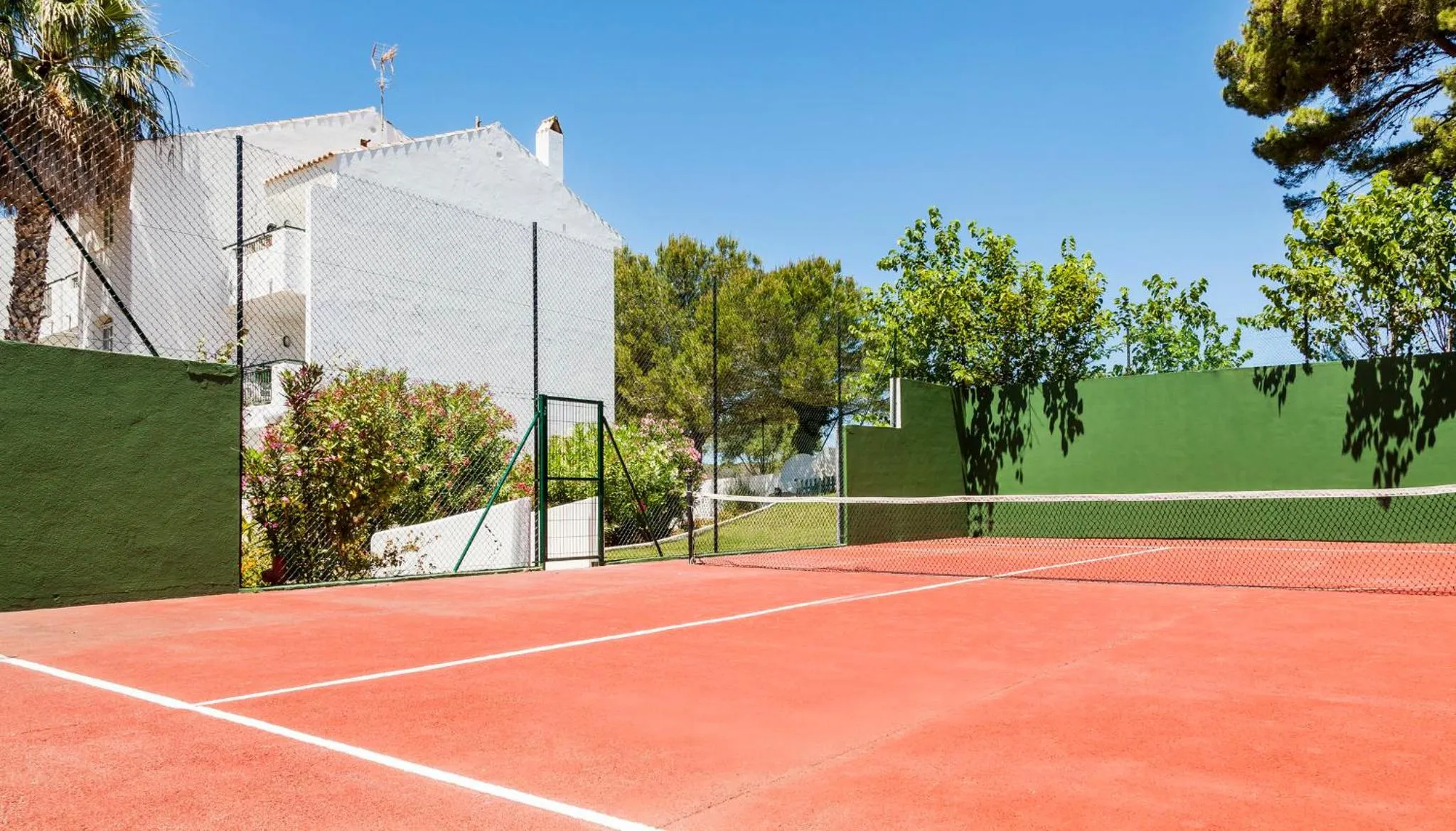 Tennis court in Ilunion Menorca