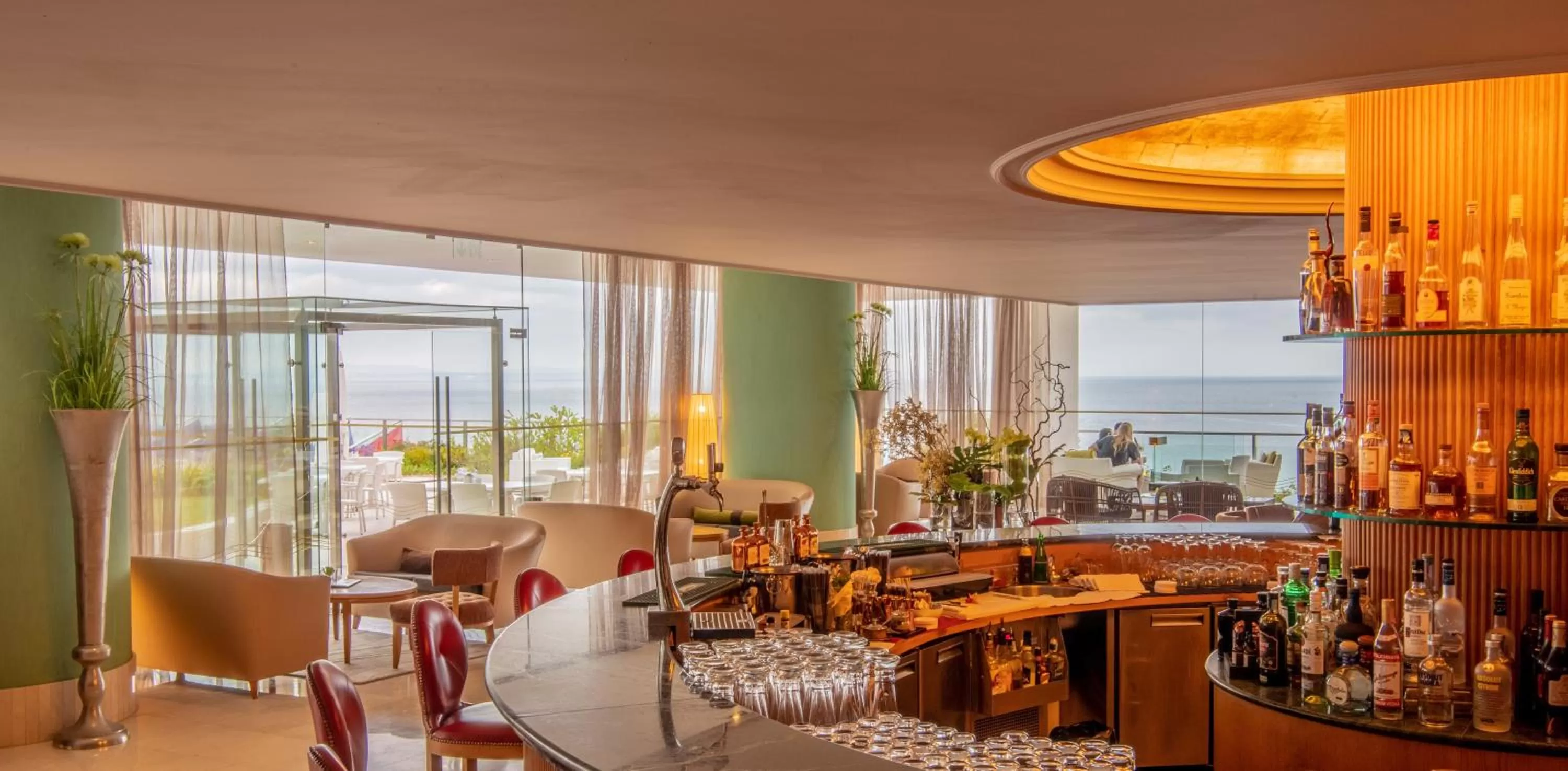 Lounge or bar in Hotel Cascais Miragem Health & Spa