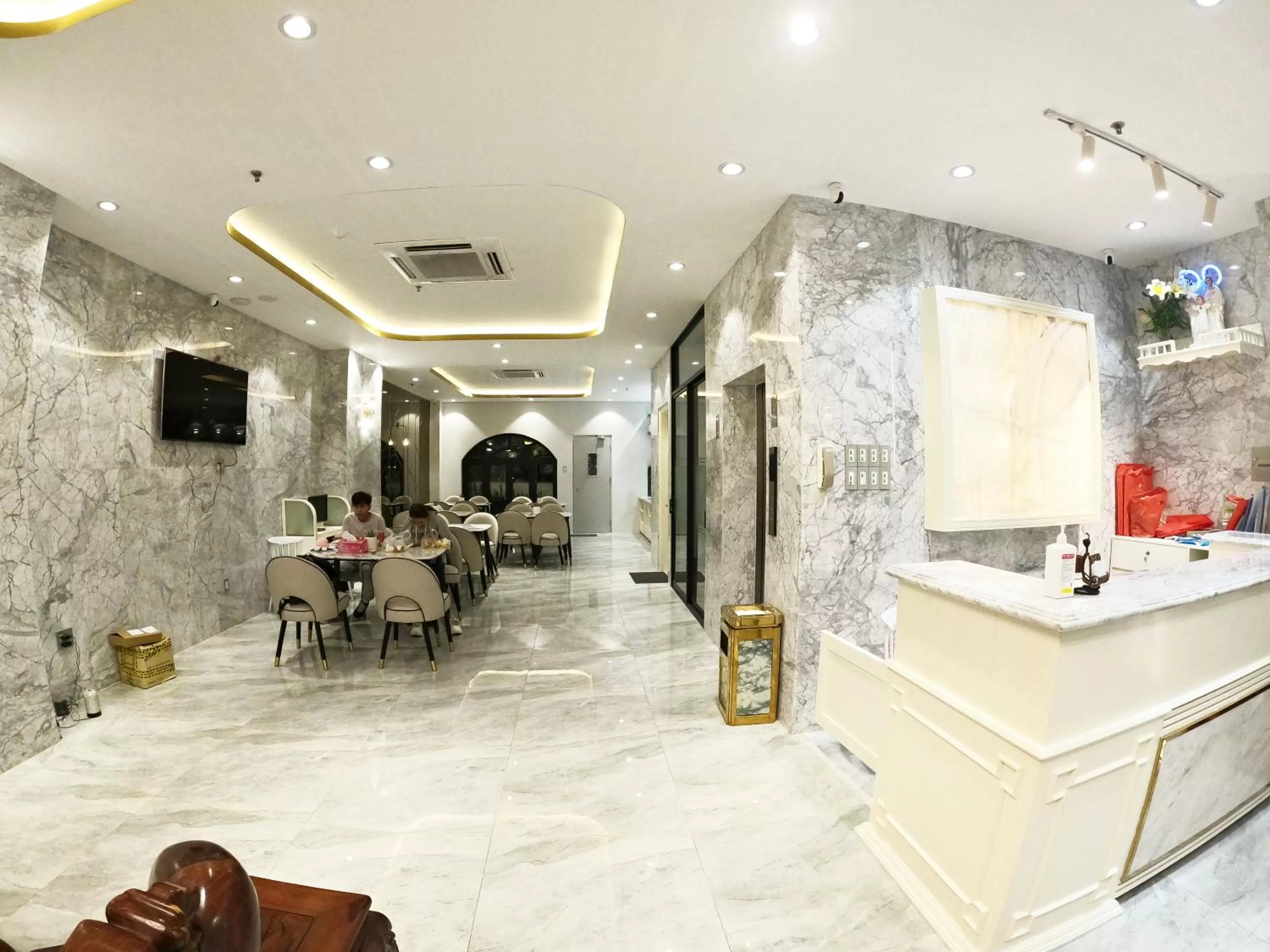 Lobby or reception in Dinh Phat Hotel