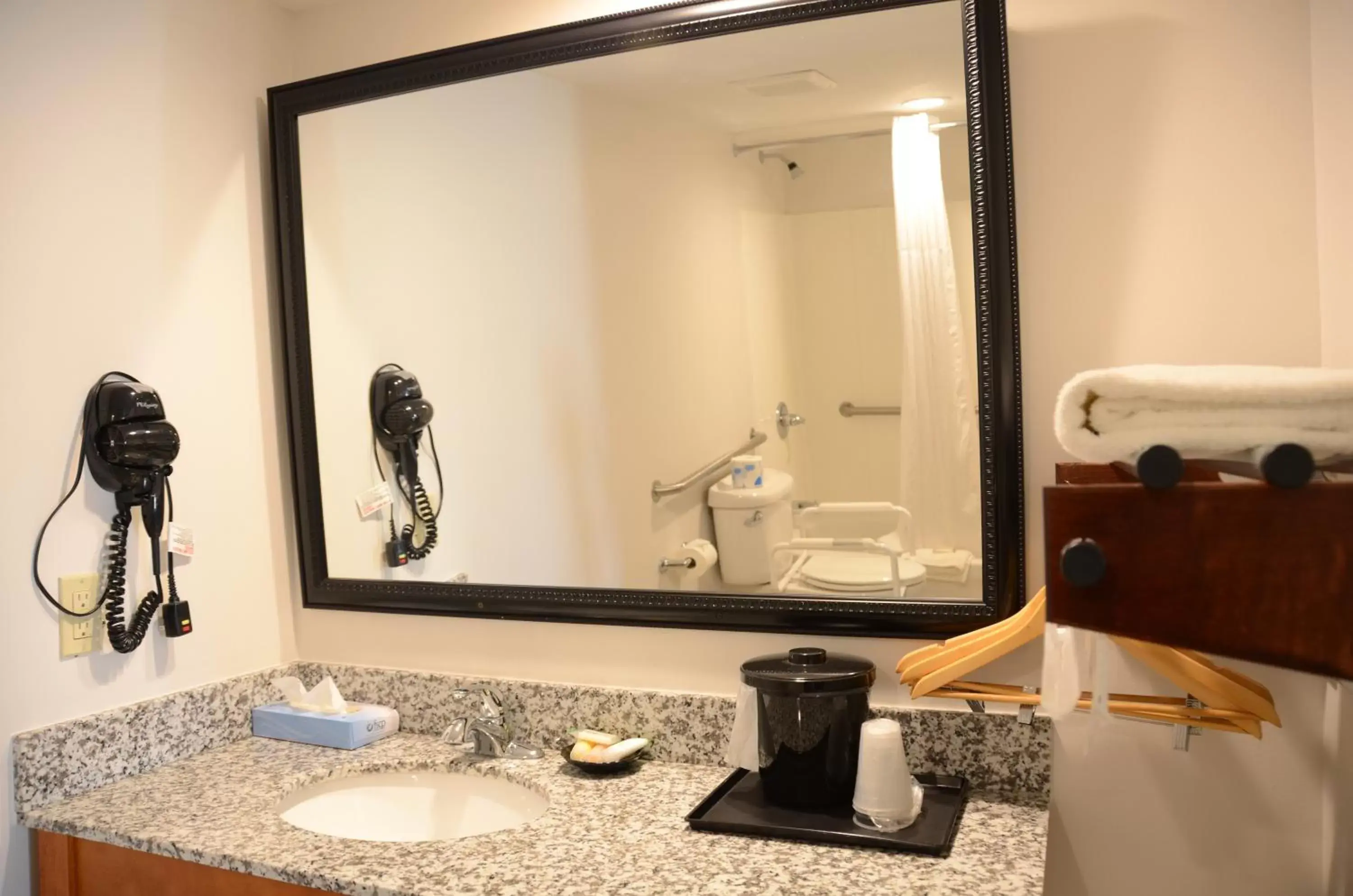 Double Room - Disability Access in Smart Stay Inn - Saint Augustine Double Room - Disability Access in Smart Stay Inn - Saint Augustine