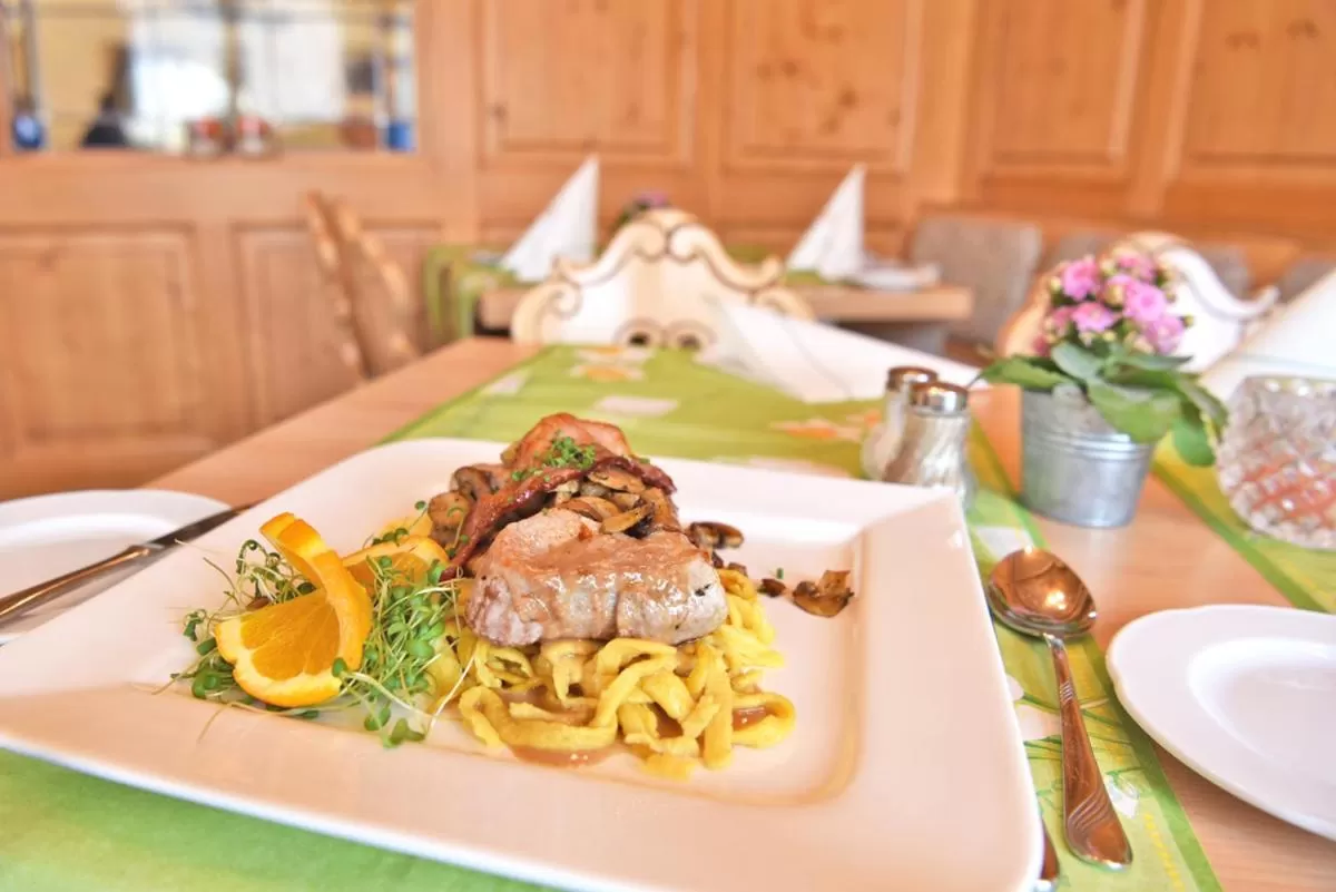 Food in Hotel Hirschen