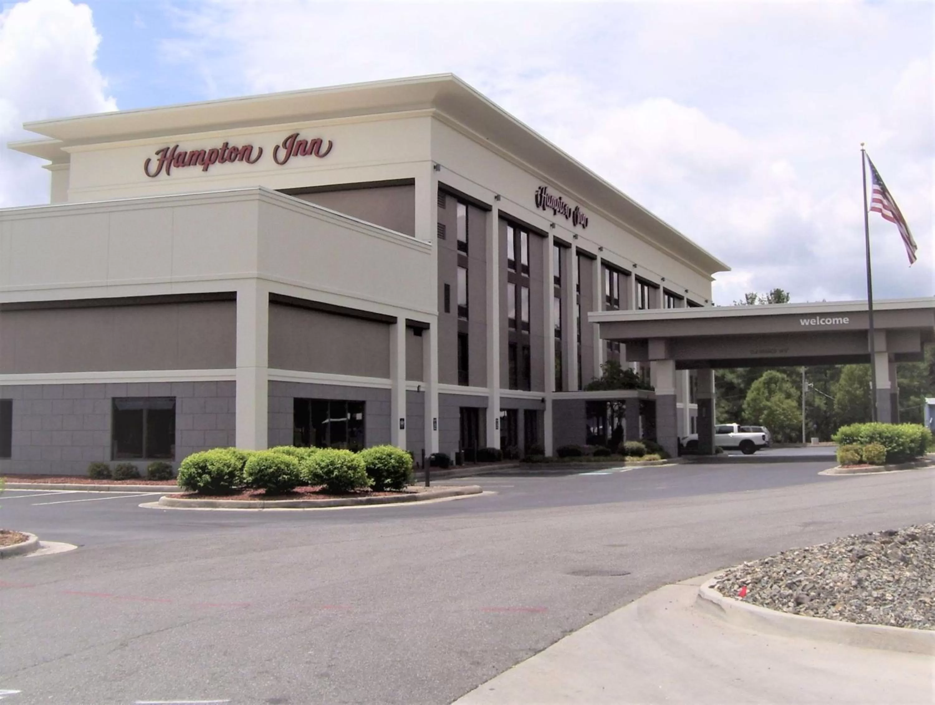 Property building in Hampton Inn - Hillsville