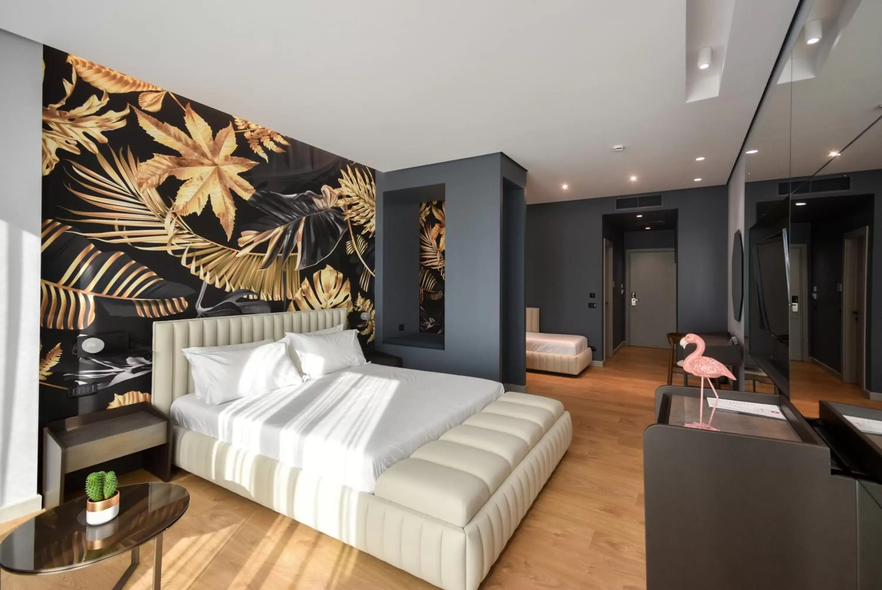 Luxury Triple Room in Flamingo Hotel Luxury Triple Room in Flamingo Hotel