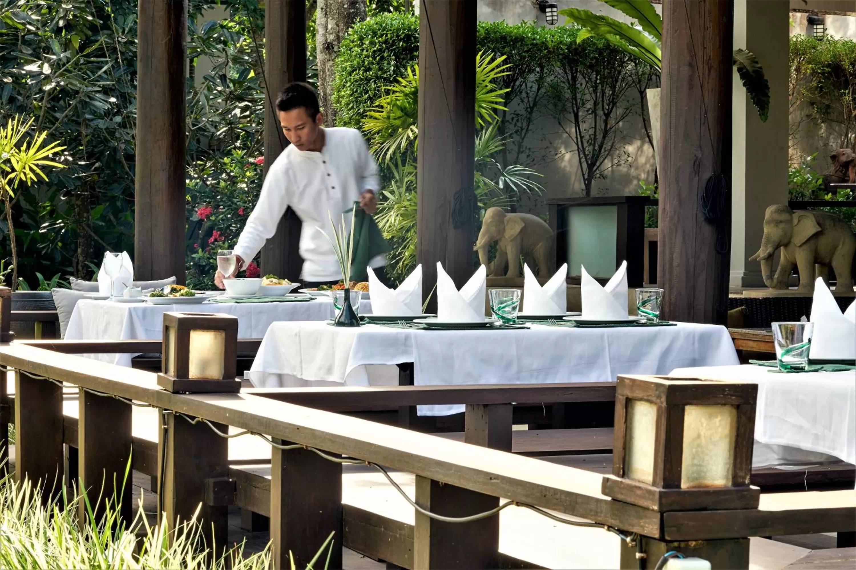 Food and drinks in The Quarter Pai