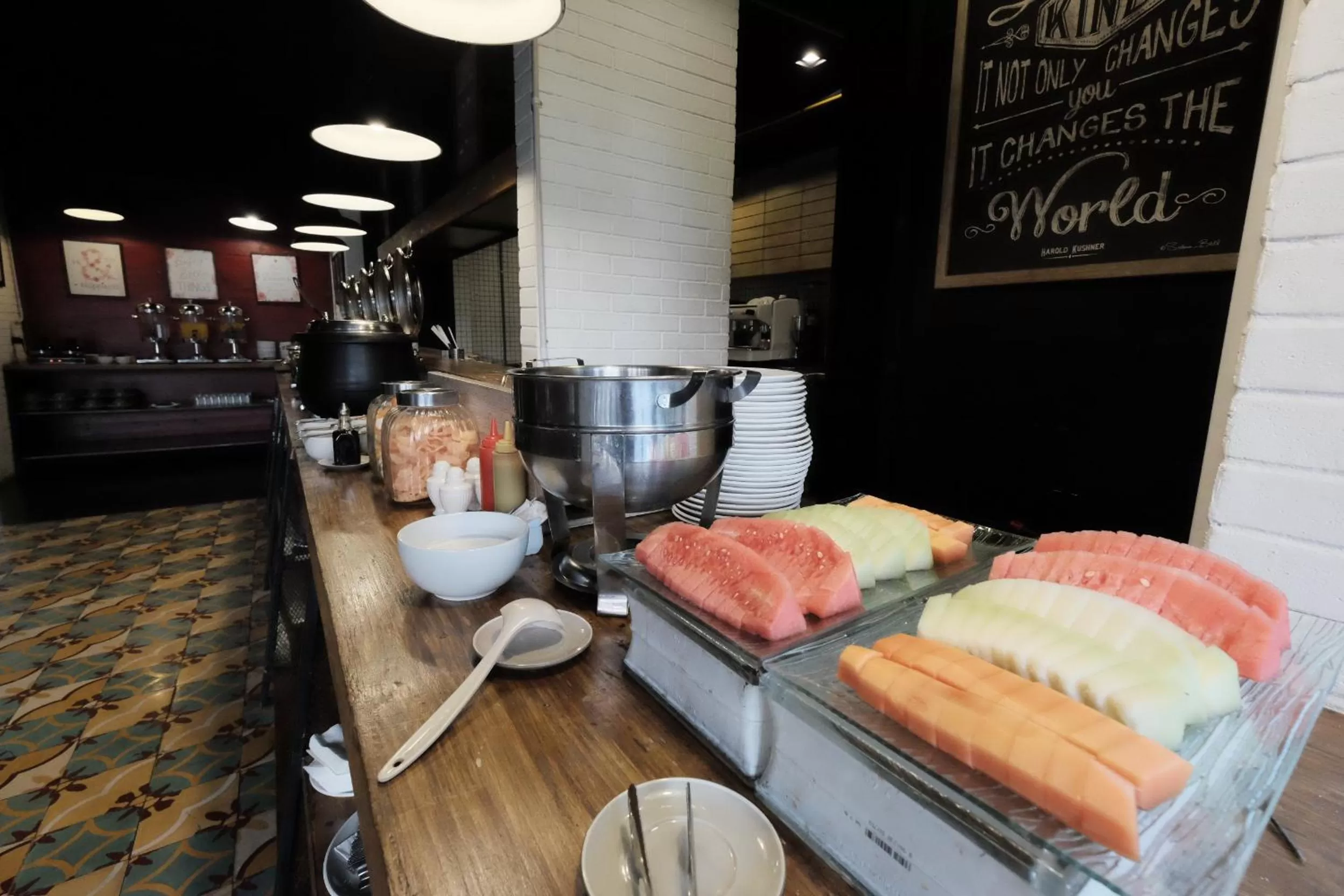 Restaurant/places to eat in Namin Dago Hotel