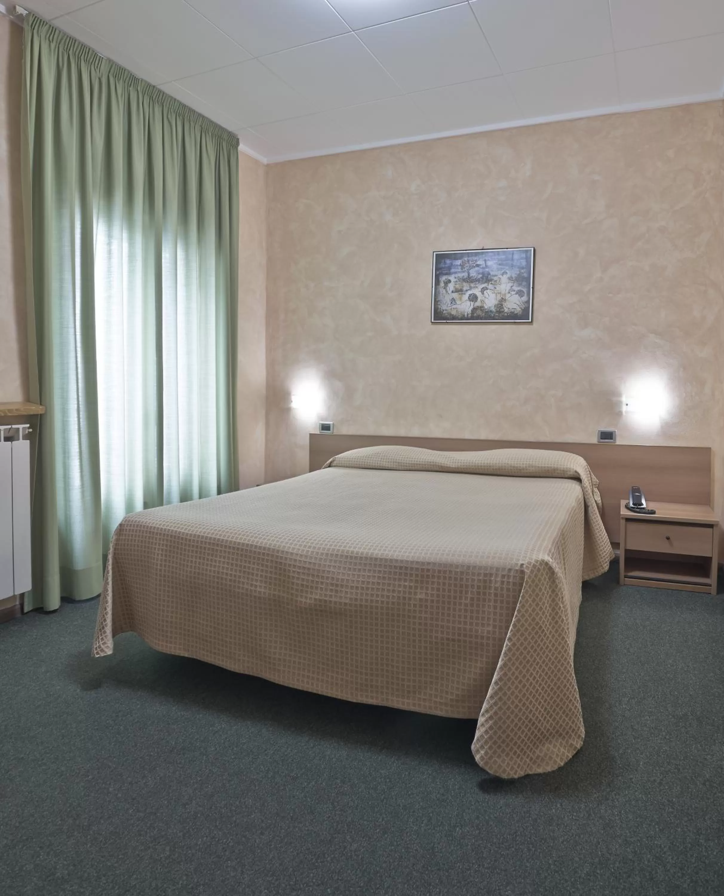 Photo of the whole room, Bed in Hotel Valentini Inn