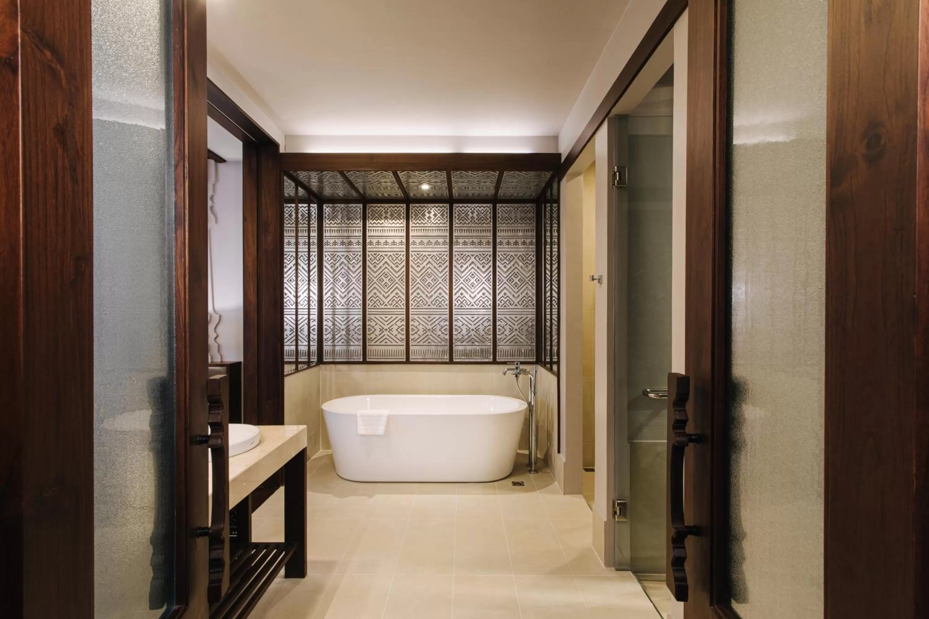 Bath in T Heritage Hotel