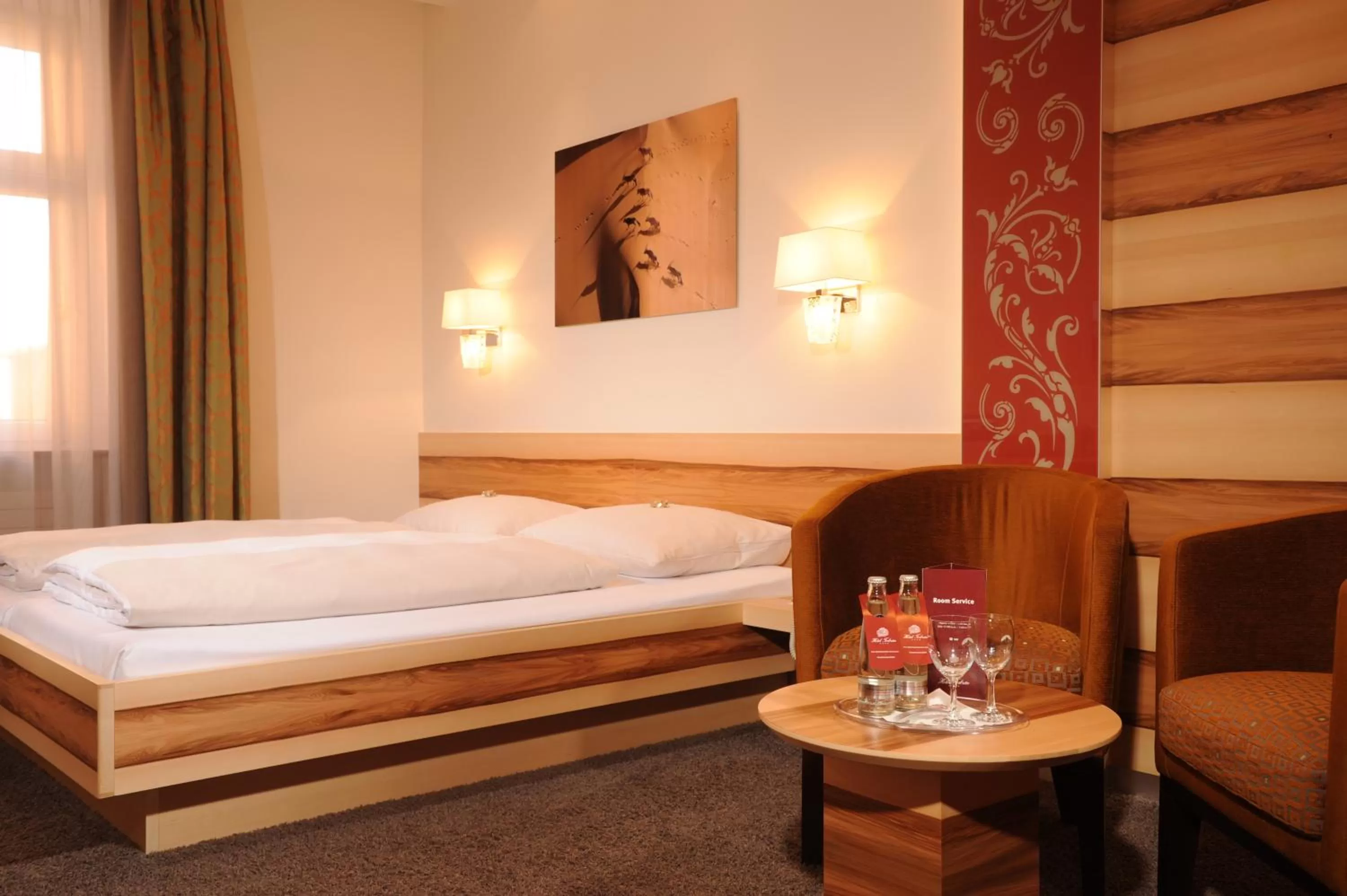 Photo of the whole room, Bed in Hotel Torbräu