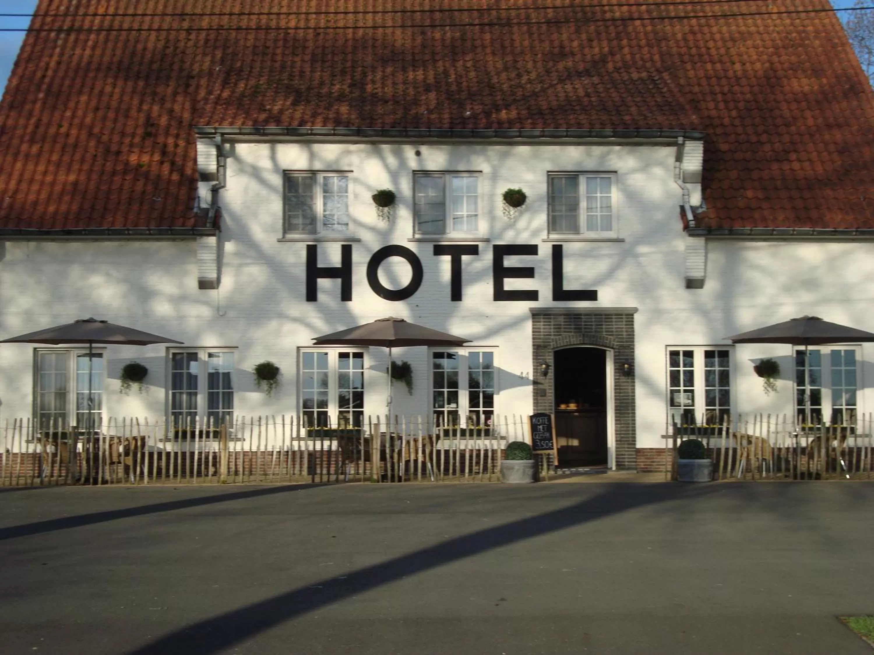 Facade/entrance in Hotel Amaryllis