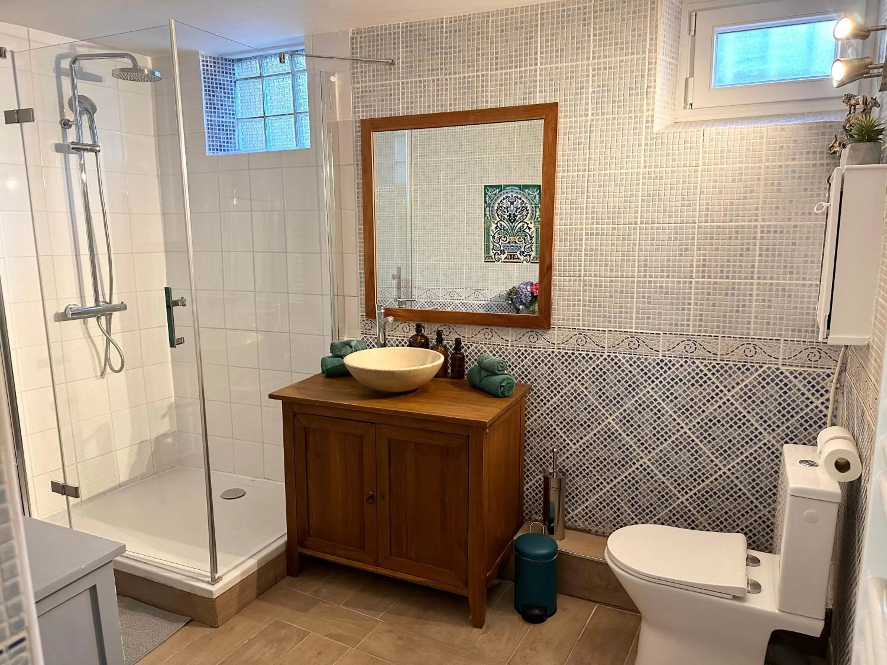 Bathroom in Les Turquoises Étretat - L'Hôtel-Boutique