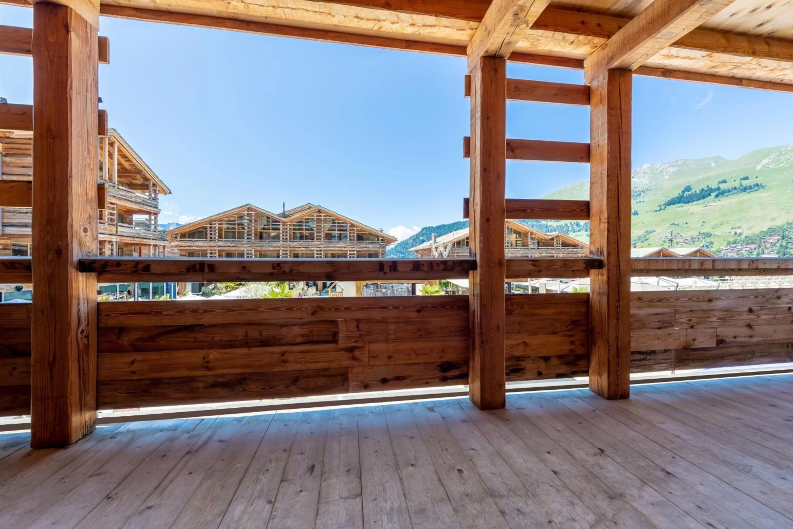 Photo of the whole room in W Verbier