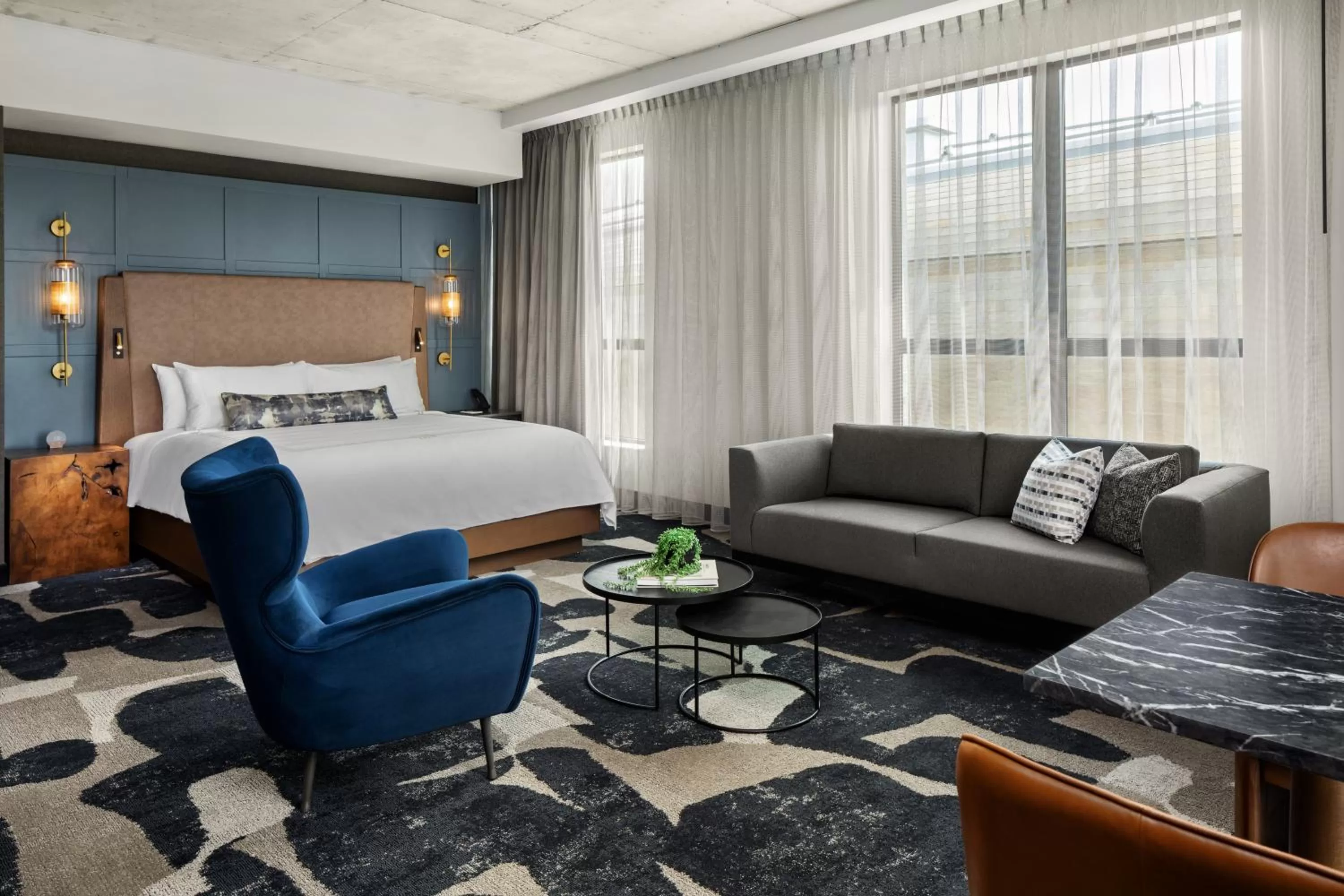 Bed in The Trade, Autograph Collection