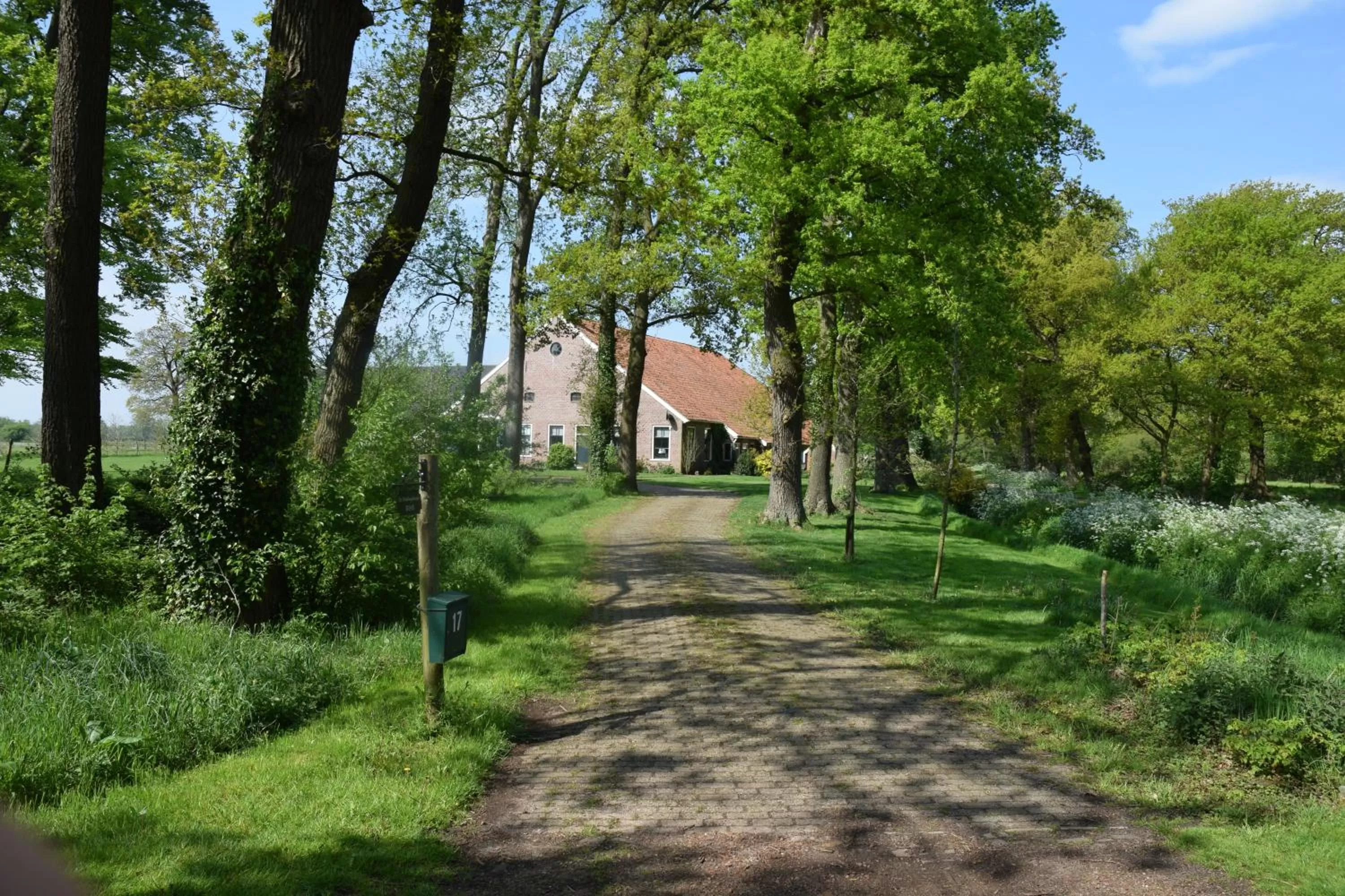 Property building in De Hiddinghhoeve