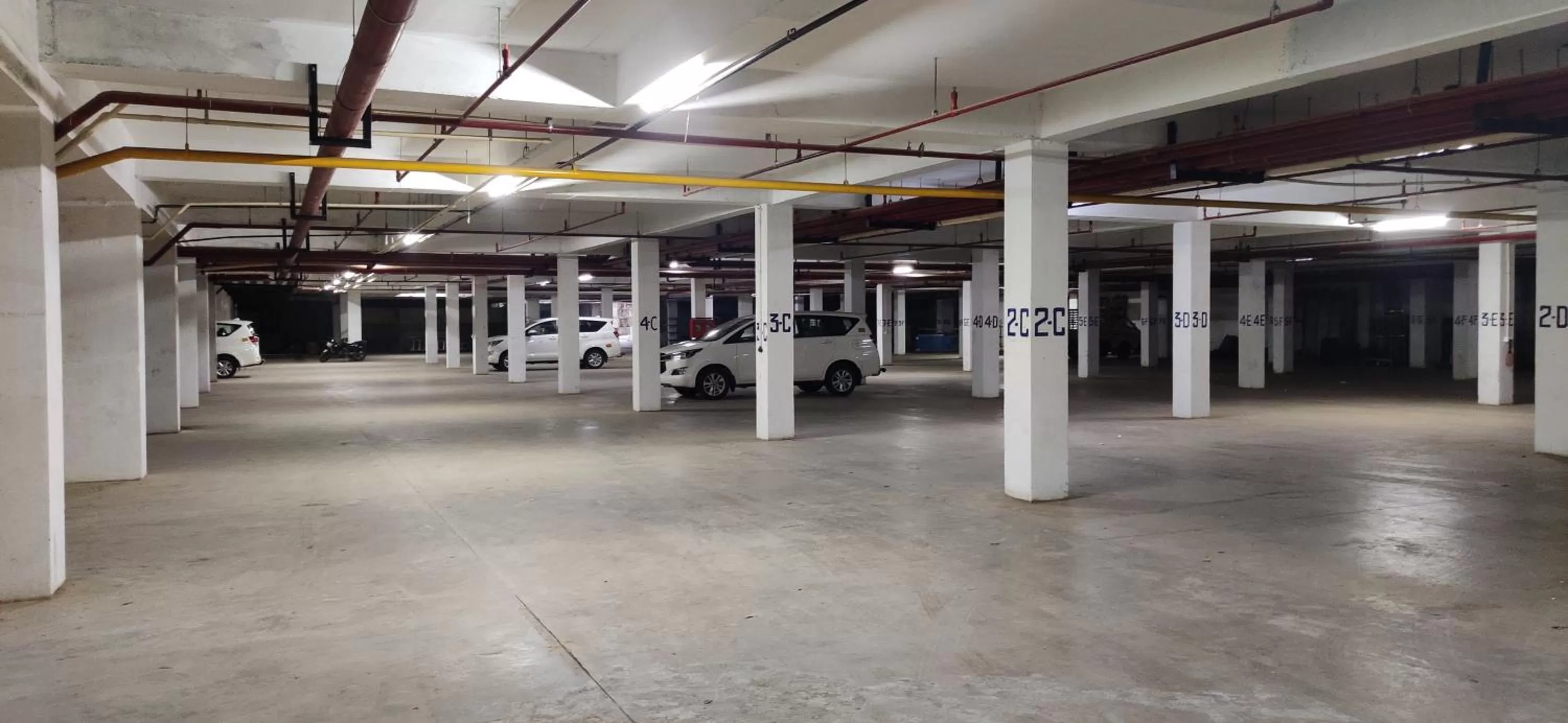Parking, Fitness Center/Facilities in Manjeera Sarovar Premiere
