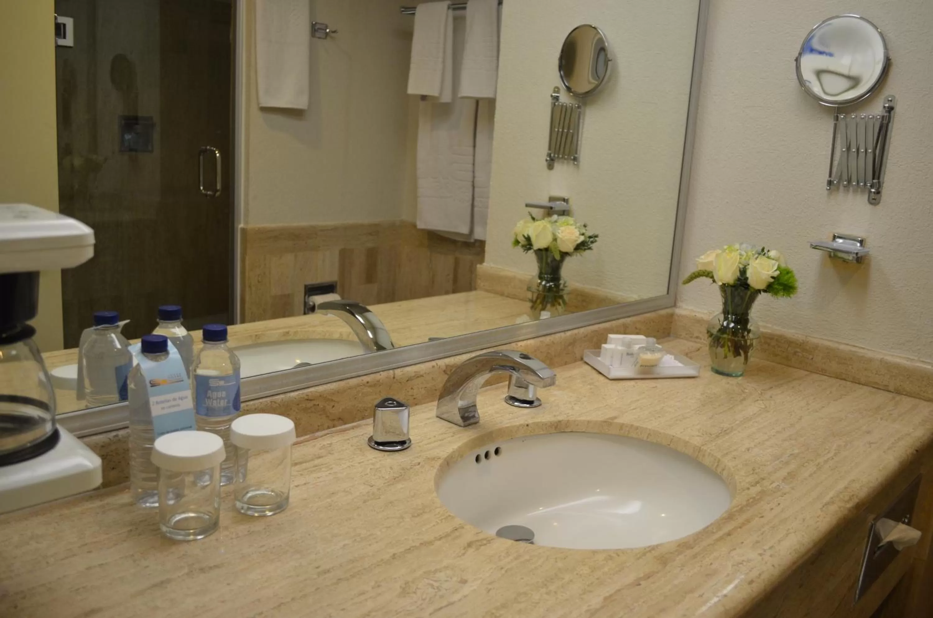 Bathroom in Hotel San Marcos Grand