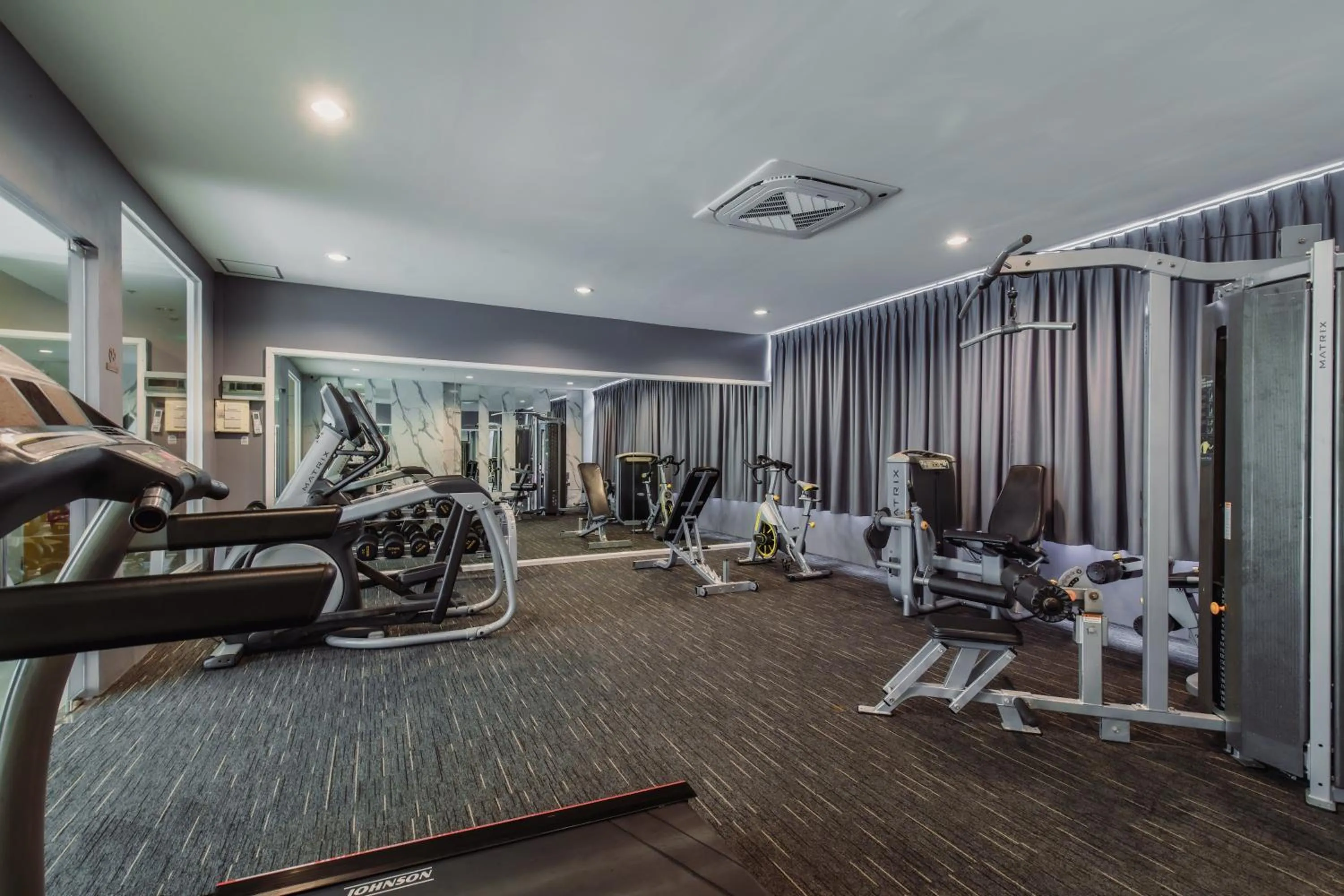 Fitness centre/facilities in Elite Suites Patong