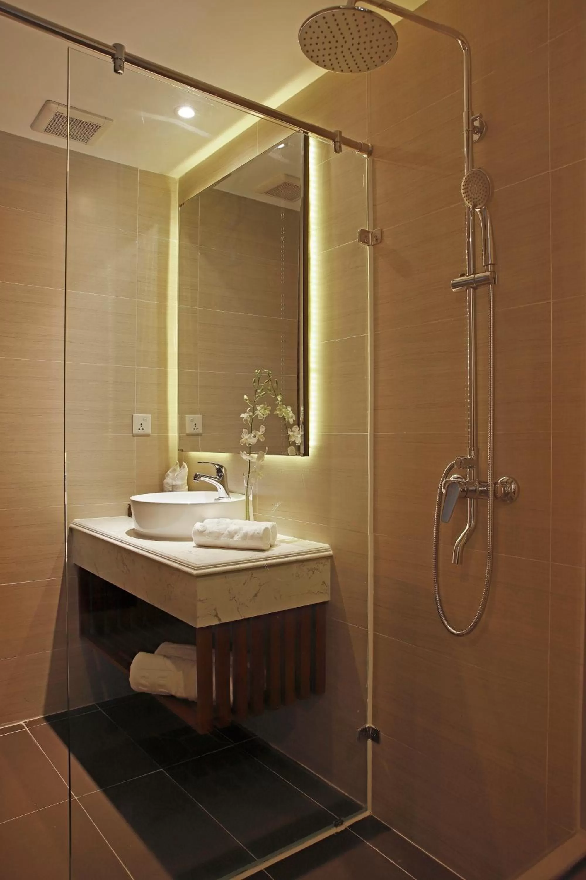 Bathroom in Seana Hotel