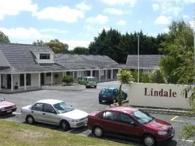 Property building in Kapiti Lindale Motel and Conference Centre