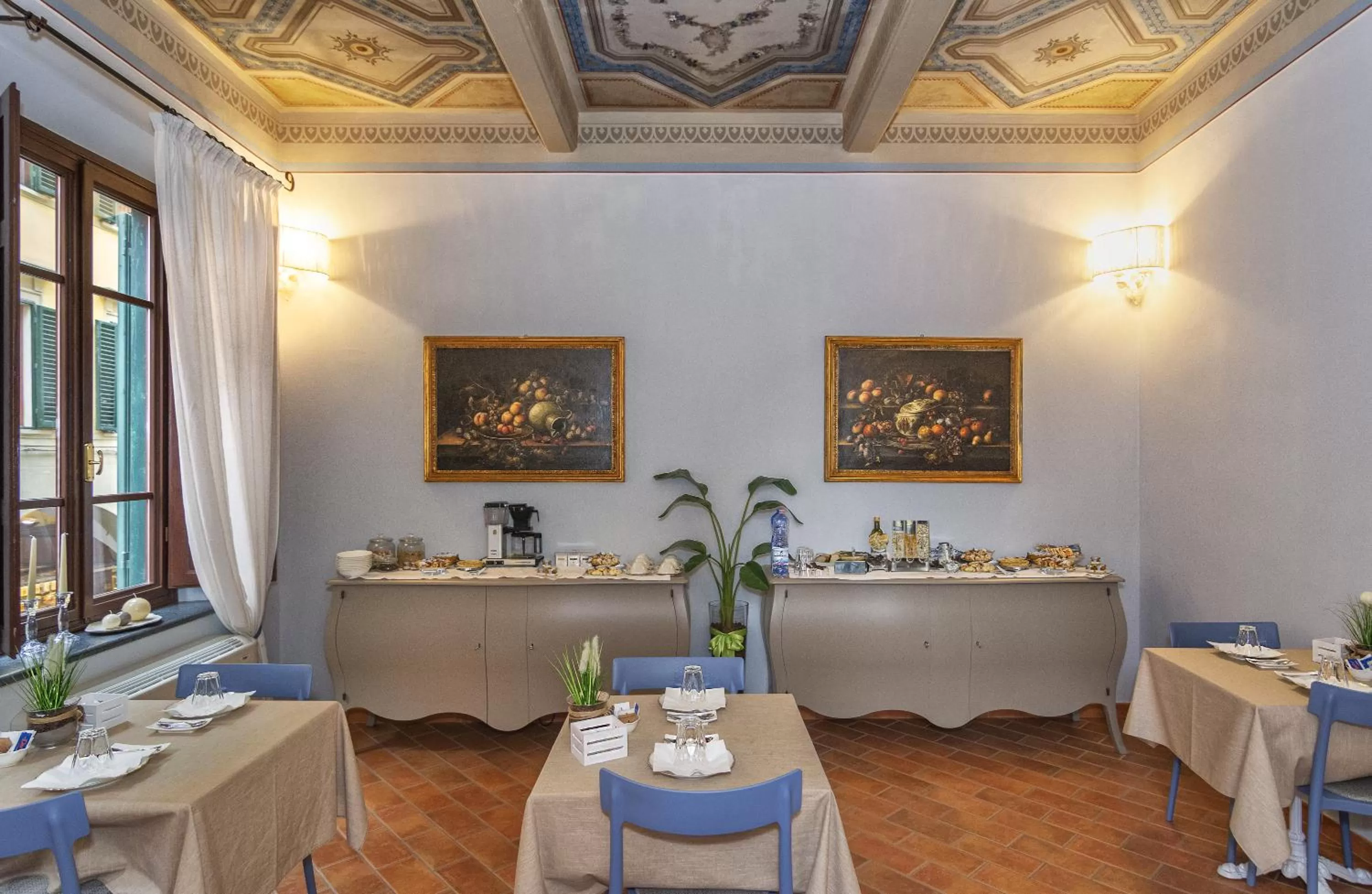 Buffet breakfast in Rinascimento Bed & Breakfast