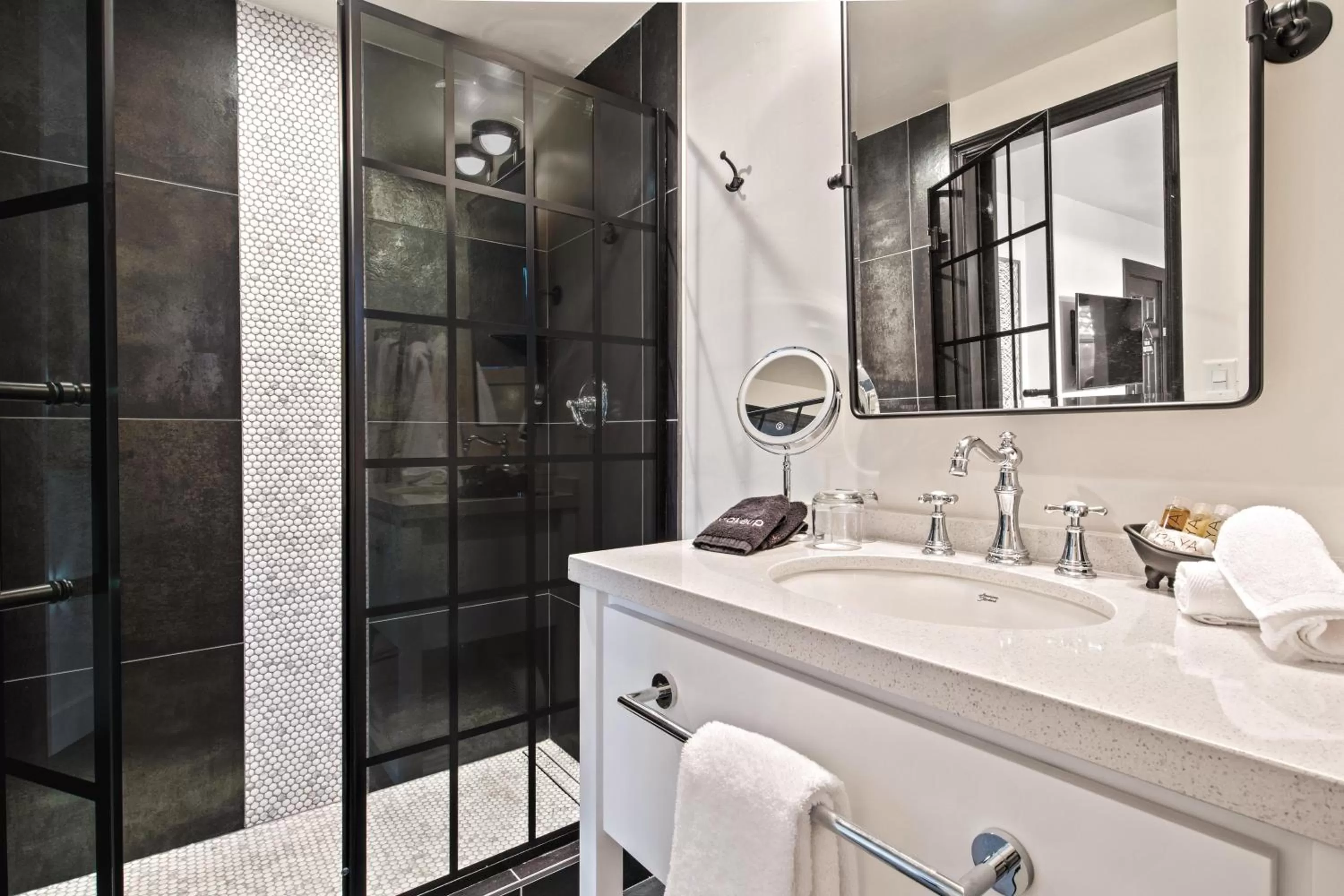 Shower in Bespoke Inn Flagstaff