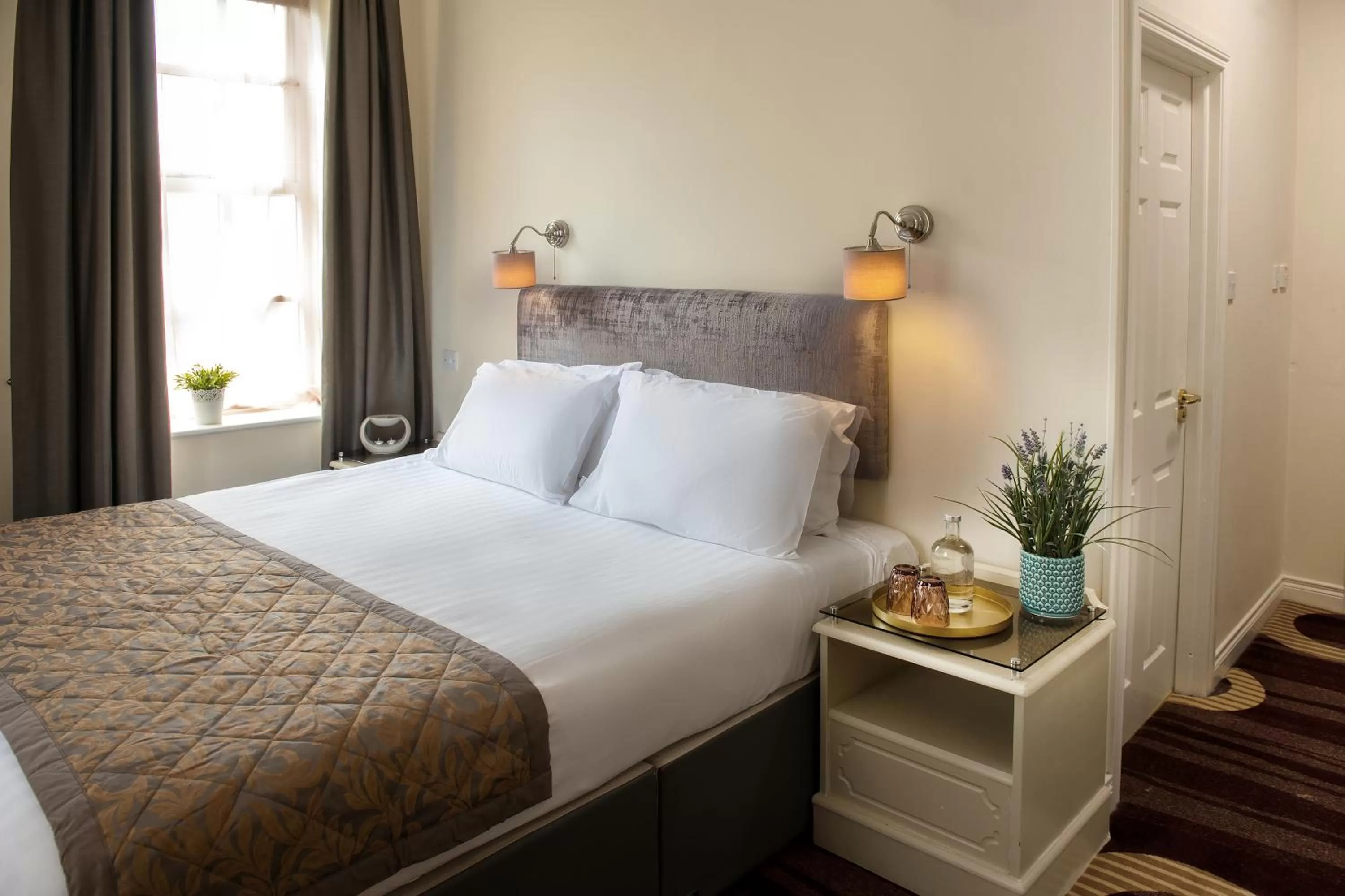 Bed in Kildare House Hotel