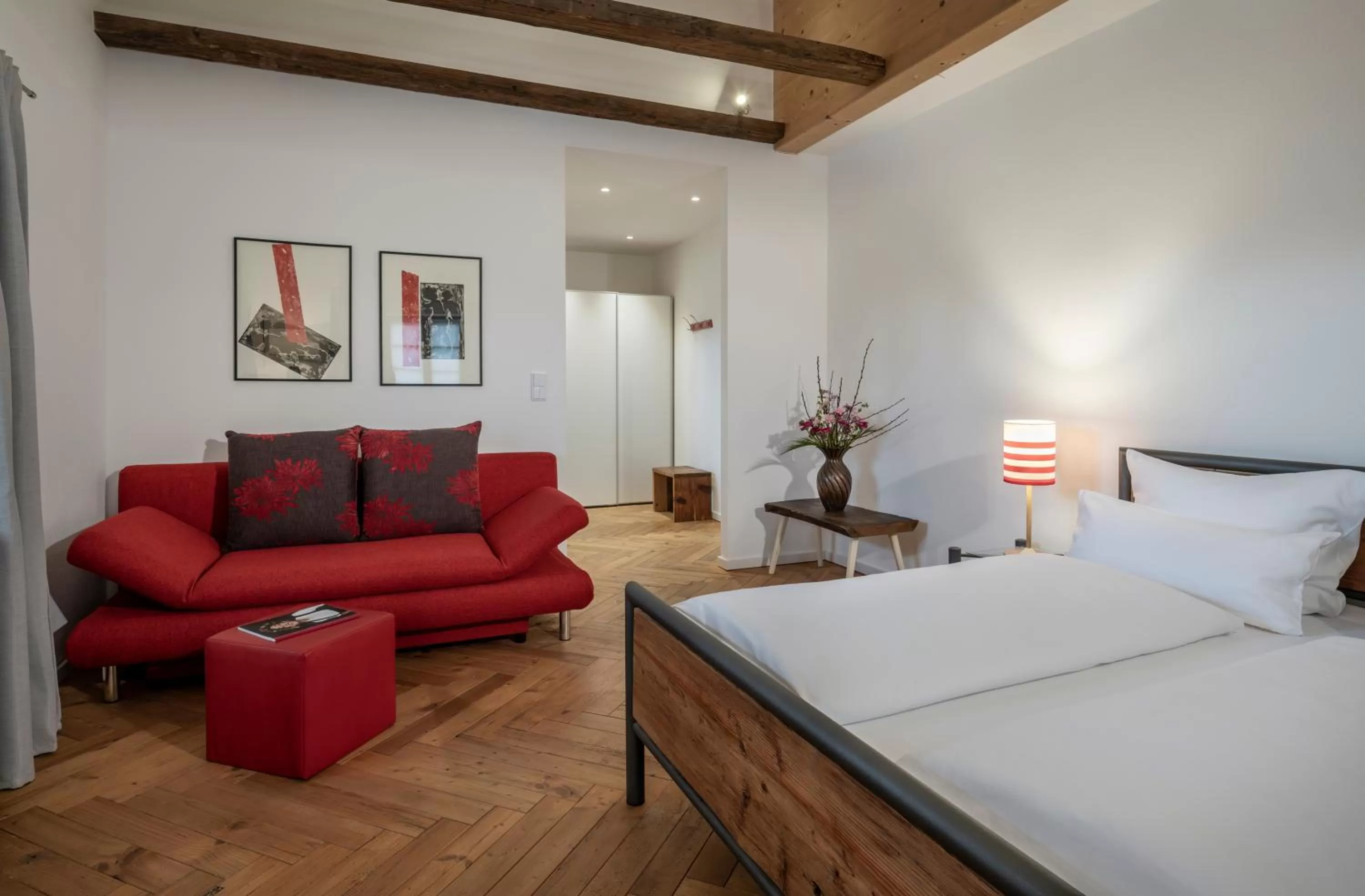 Seating area, Bed in Gasthaus Unterwirt